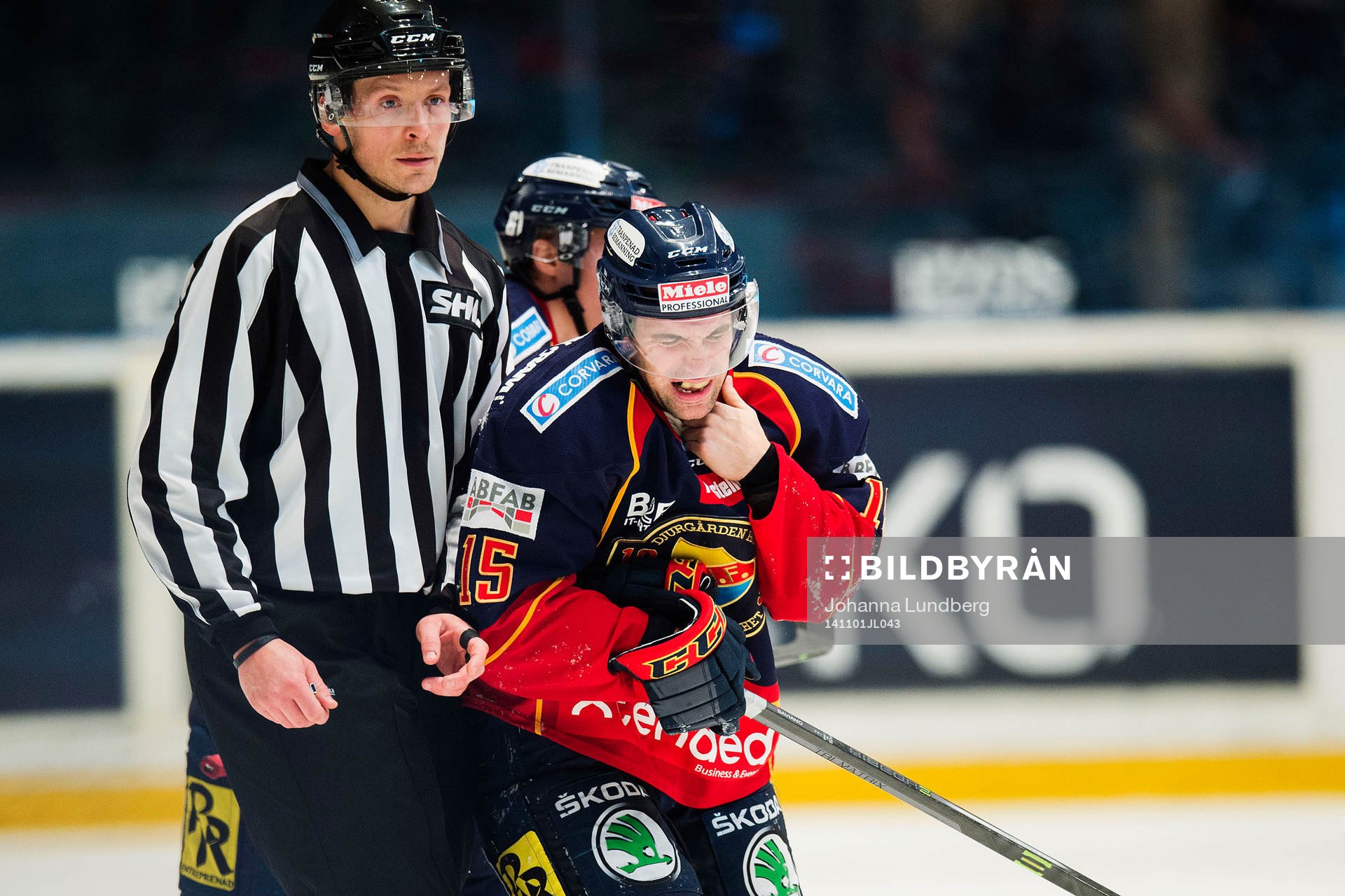 Djurgårdens Steve Saviano har ont