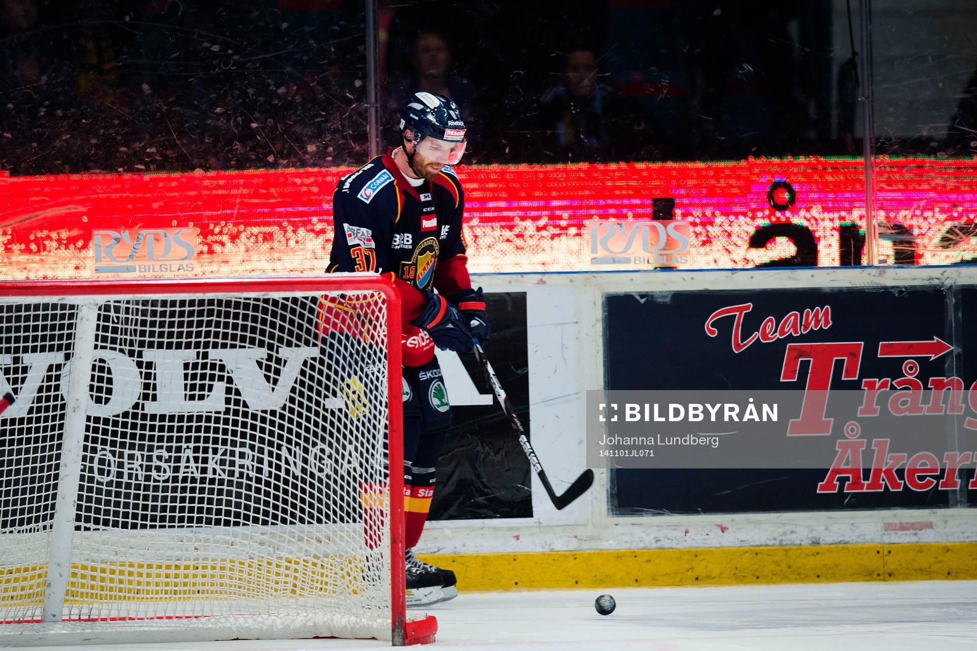 Djurgårdens Mikael Samuelsson deppar
