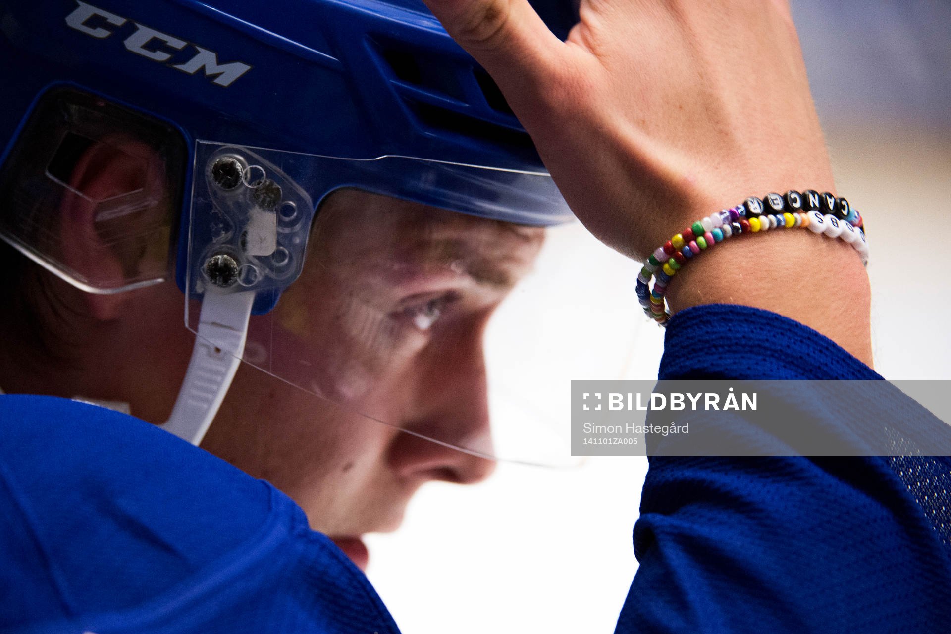 Leksands David Åslin har ett fuck cancer-armband
