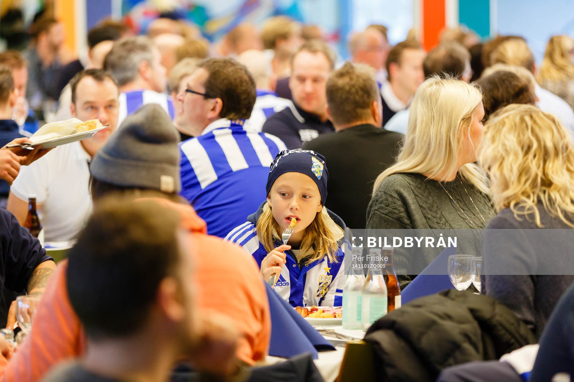 Brunch för IFK supportrar innan fotbollsmatchen i