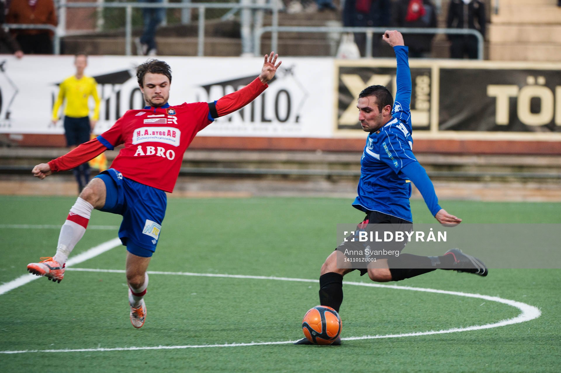 Örgrytes Hannes Sahlin närkamp med Trelleborgs Alexander