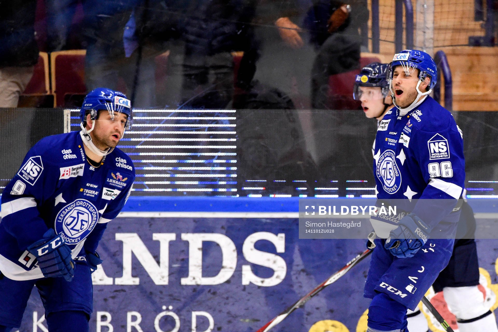 Leksands Eric Himelfarb och Fabian Brunnström jublar