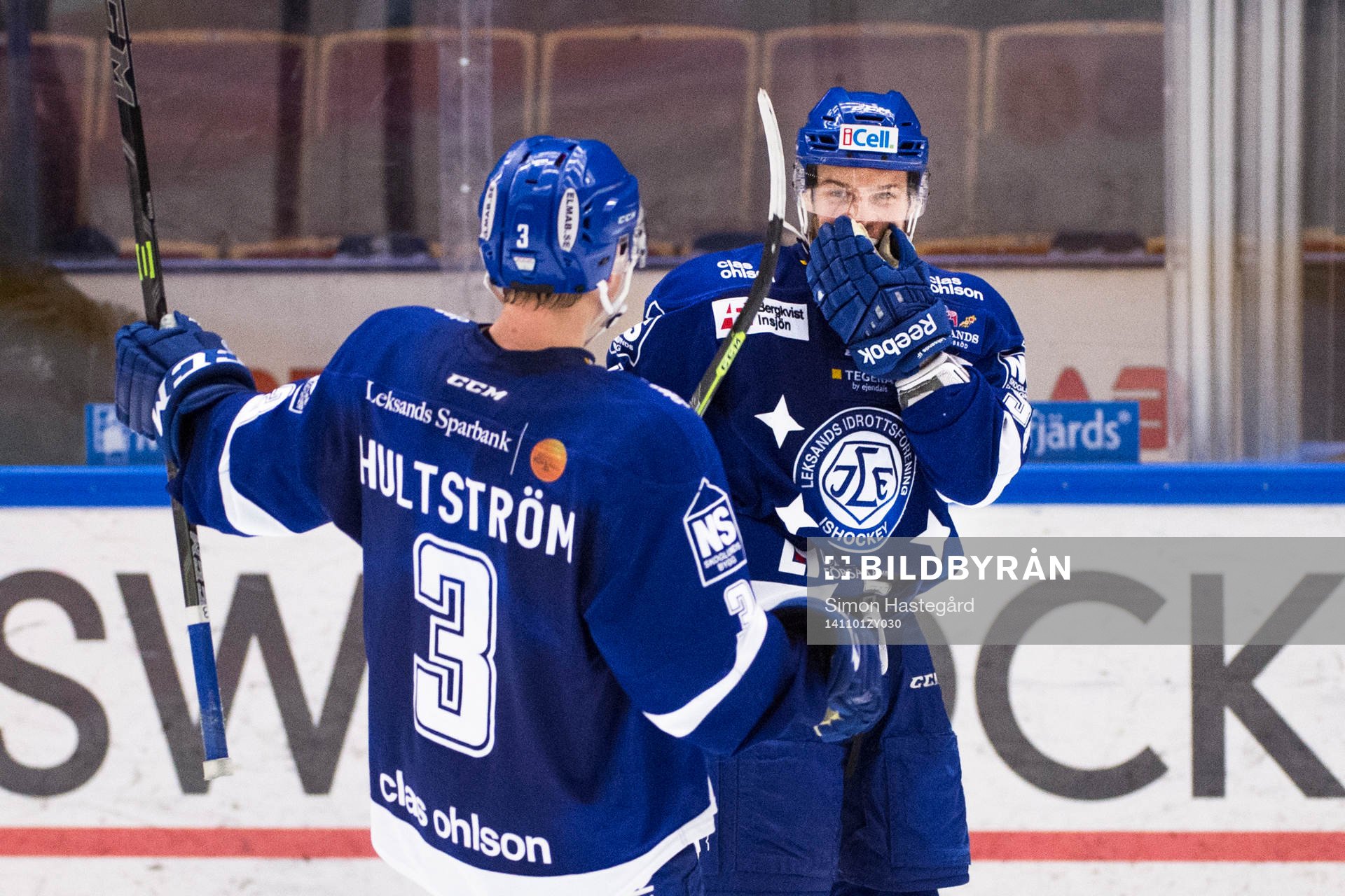 Leksands Linus Hultström och Kevin Kapstad jublar