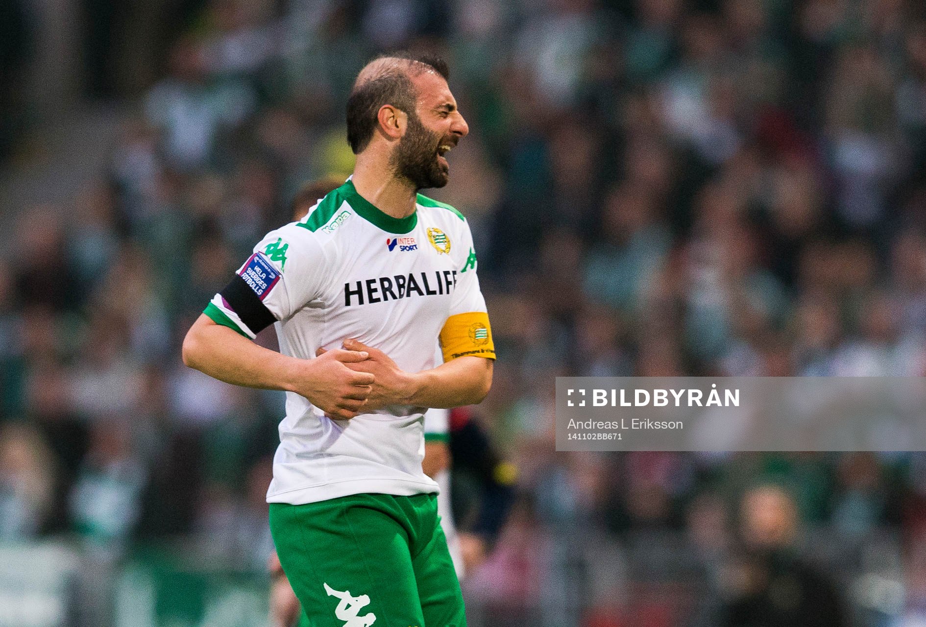 Hammarbys Kennedy Bakircioglu tar sig för bröstkorgen