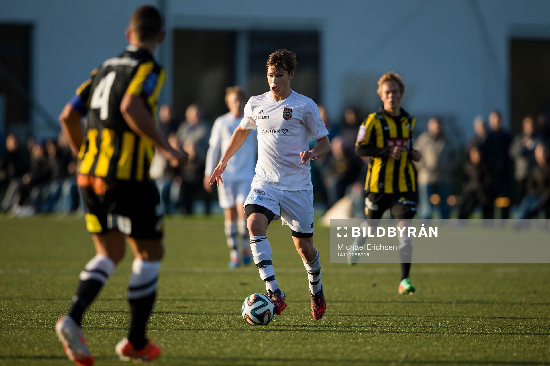 Brommapojkarnas Jesper Karlström under U19 SM-finalen i fotboll mellan Häcken - Brommapojkarna den 2 november  2014 i Göteborg.