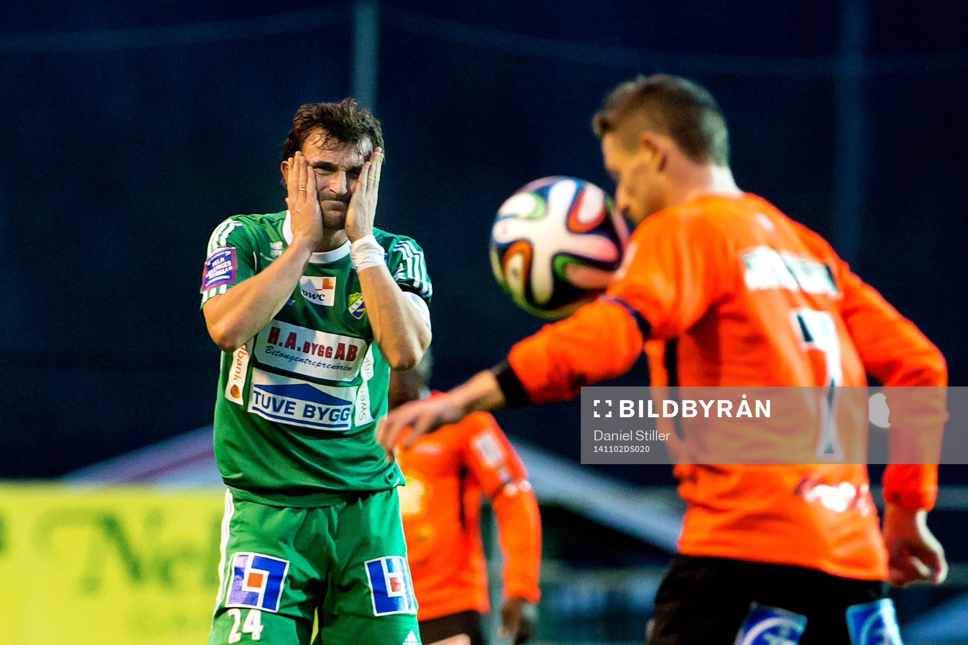 Ljungskiles Aleksandar Kitic under fotbollsmatchen i Superettan mellan Ljungskile och Varberg den 02 november 2014 i Ljungskile.