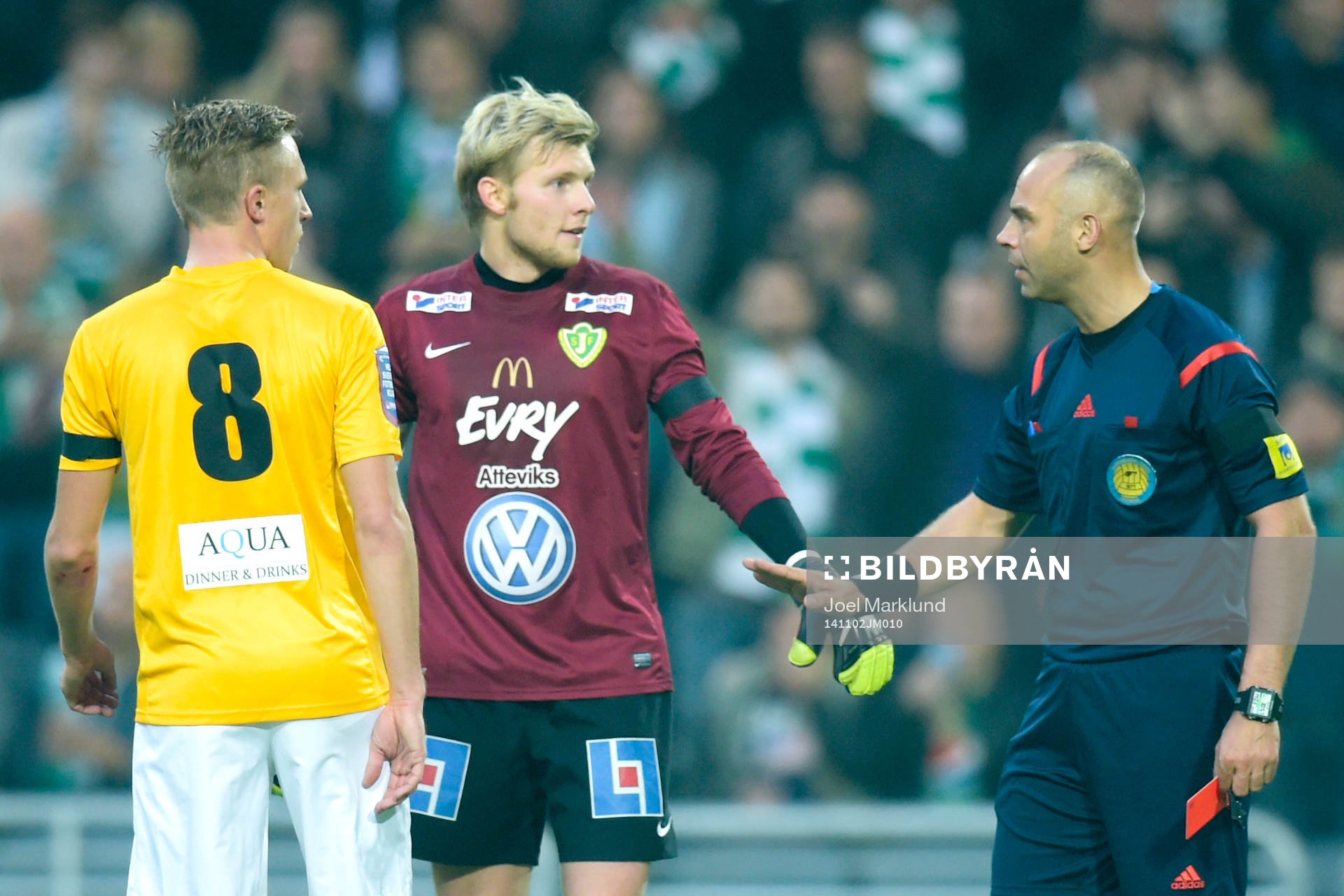 Jönköpings målvakt Anton Cajtoft får rött kort