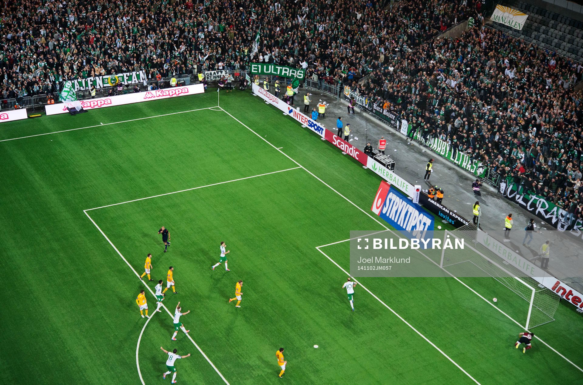 Hammarbys spelare jublar