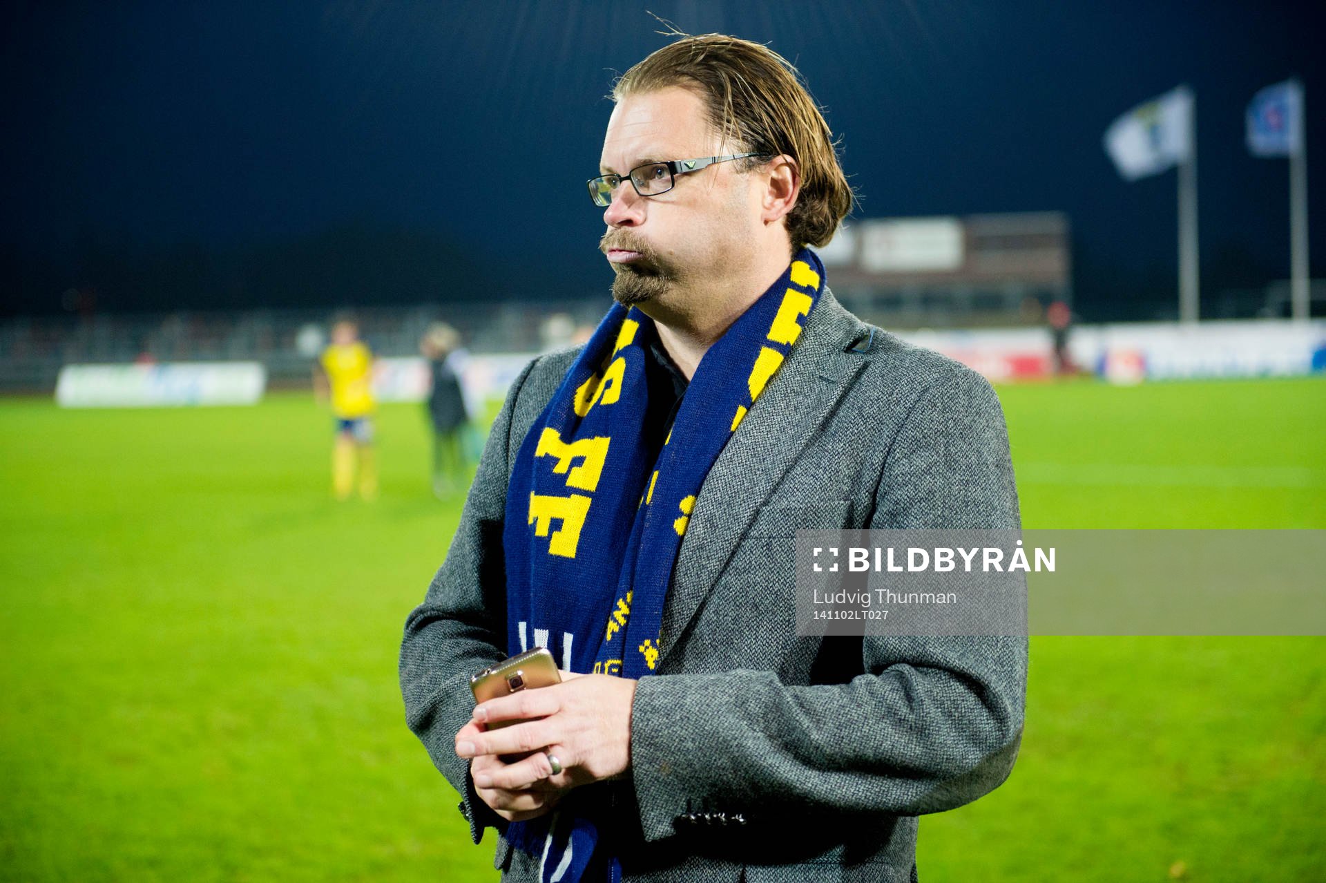 Ängelholms tränare Joakim Persson pustar ut