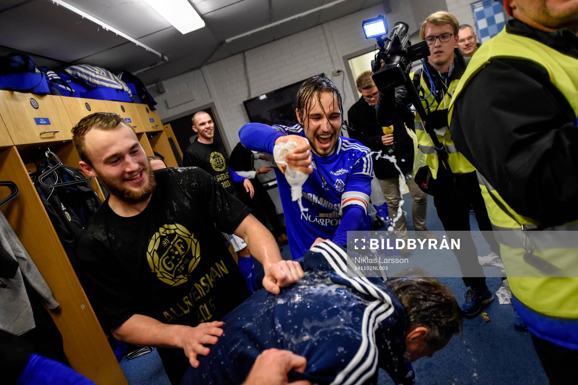 Sundsvalls Rúnar Már Sigurjónsson  och Kevin Walker