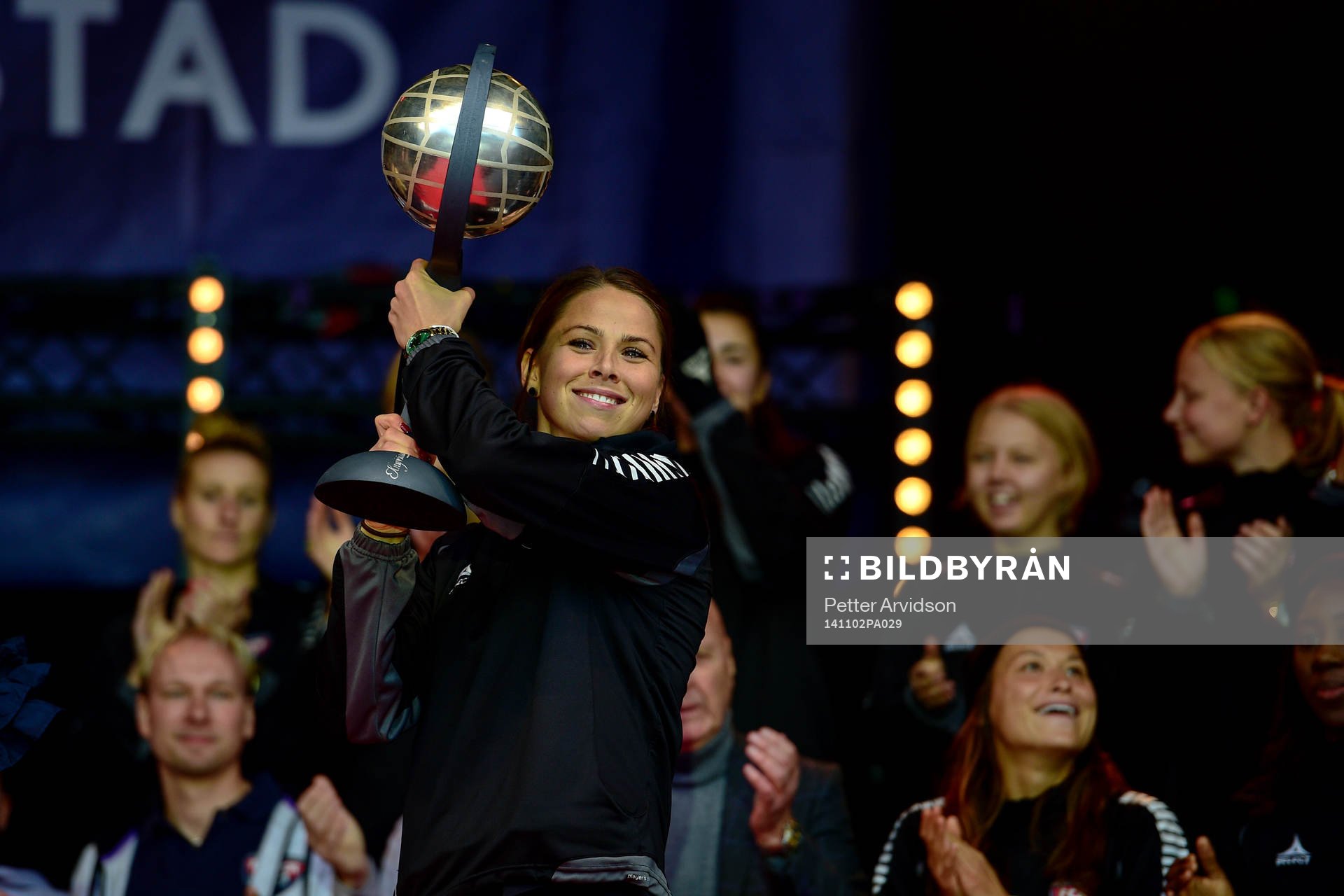 Rosengårds Sara Björk Gunnarsdottir  firar SM-guld