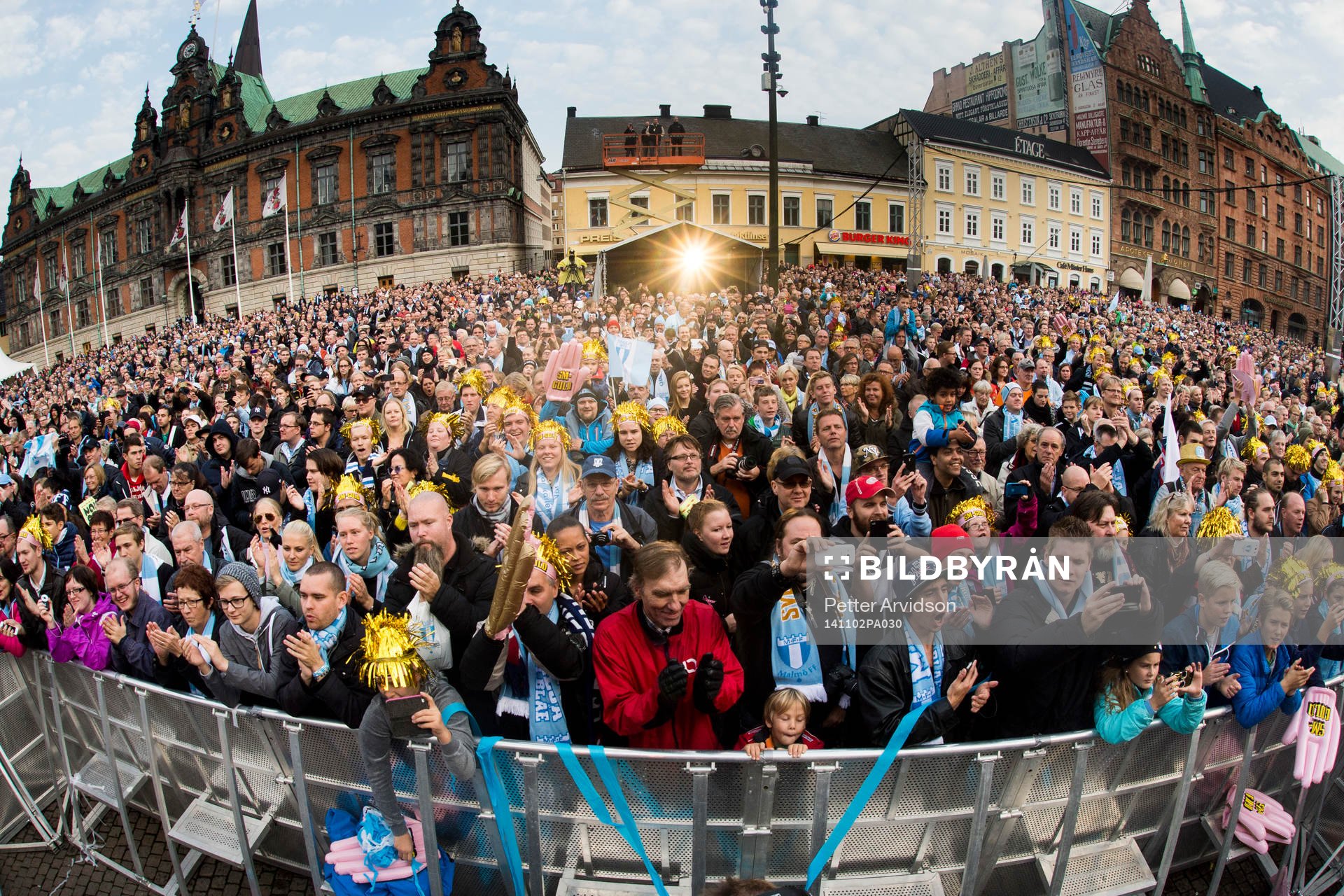 Det är mycket supportrar på plats när Malmö FFs och