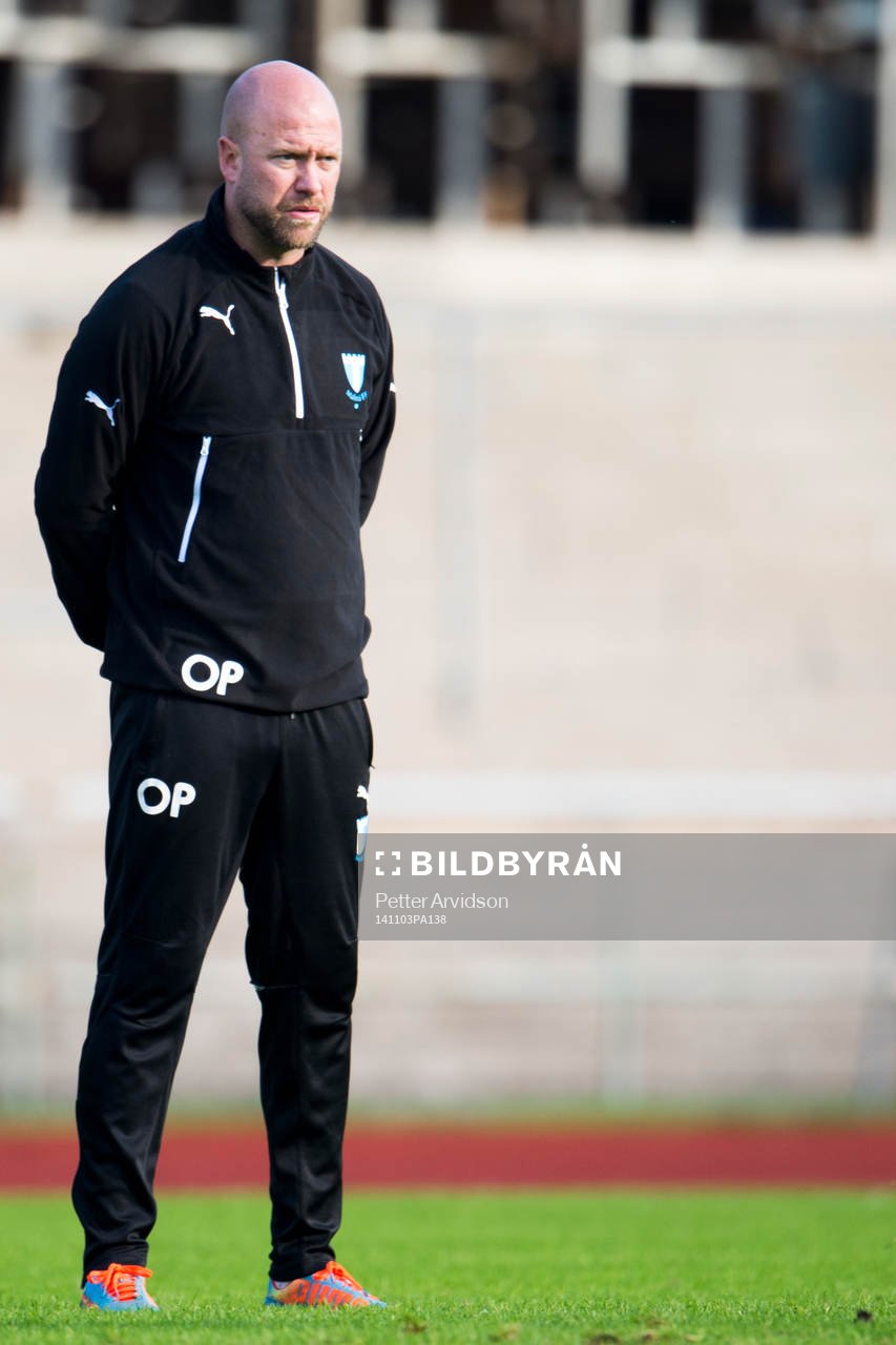 s assisterande tränare Olof Persson