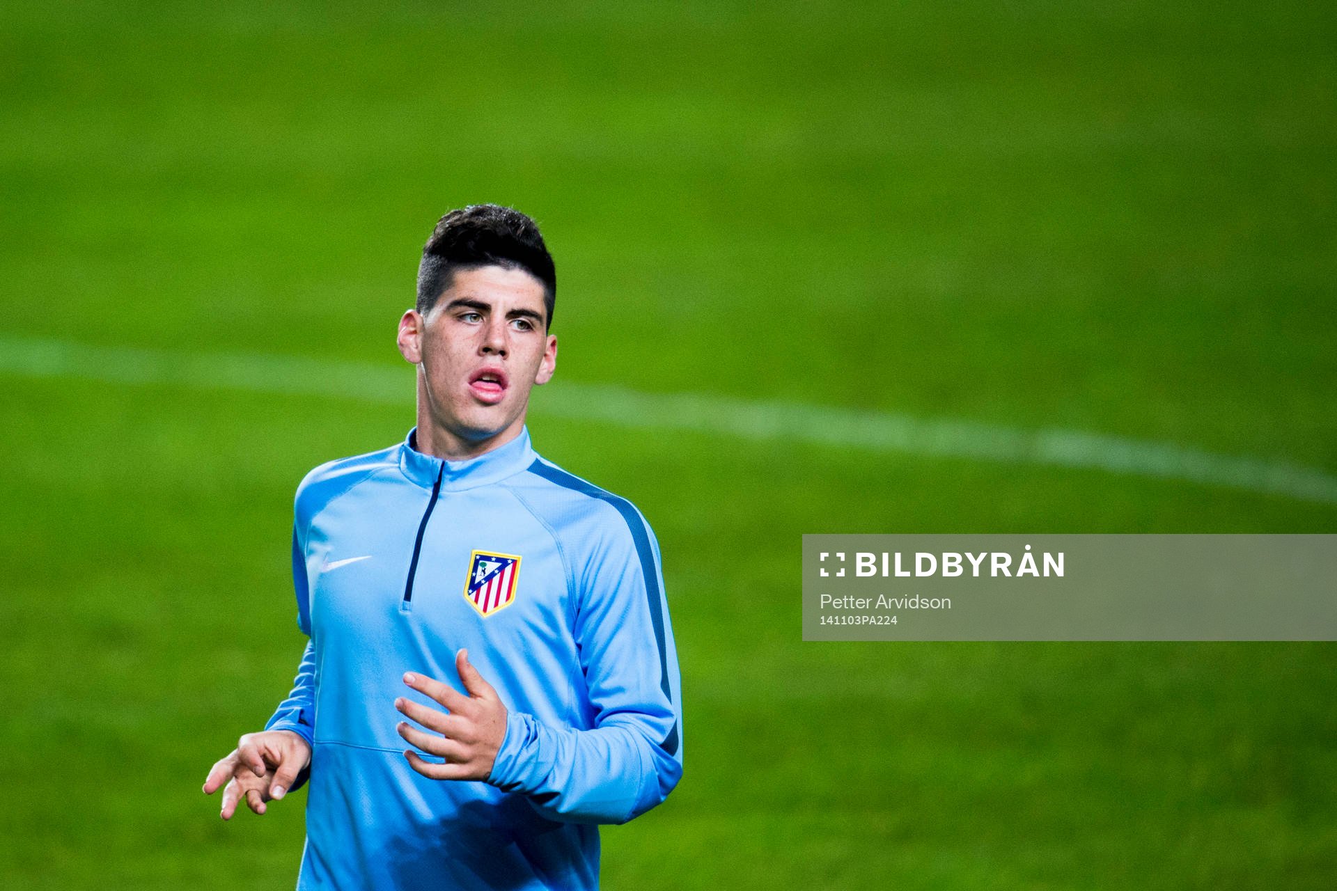 Atletico Madrids Antonio Montoro under en träning den 3 november 2014 i Malmö.