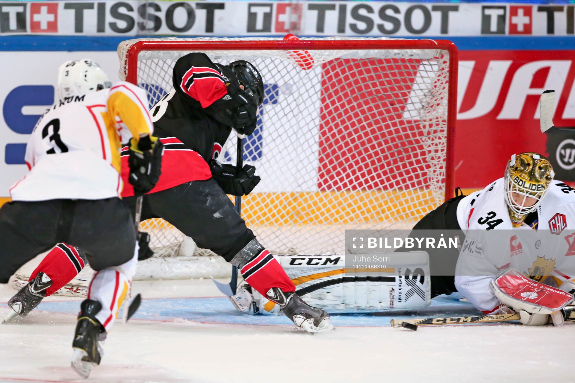 JYP Jyväskylä Sami Niku jagas av Skellefteås Niclas