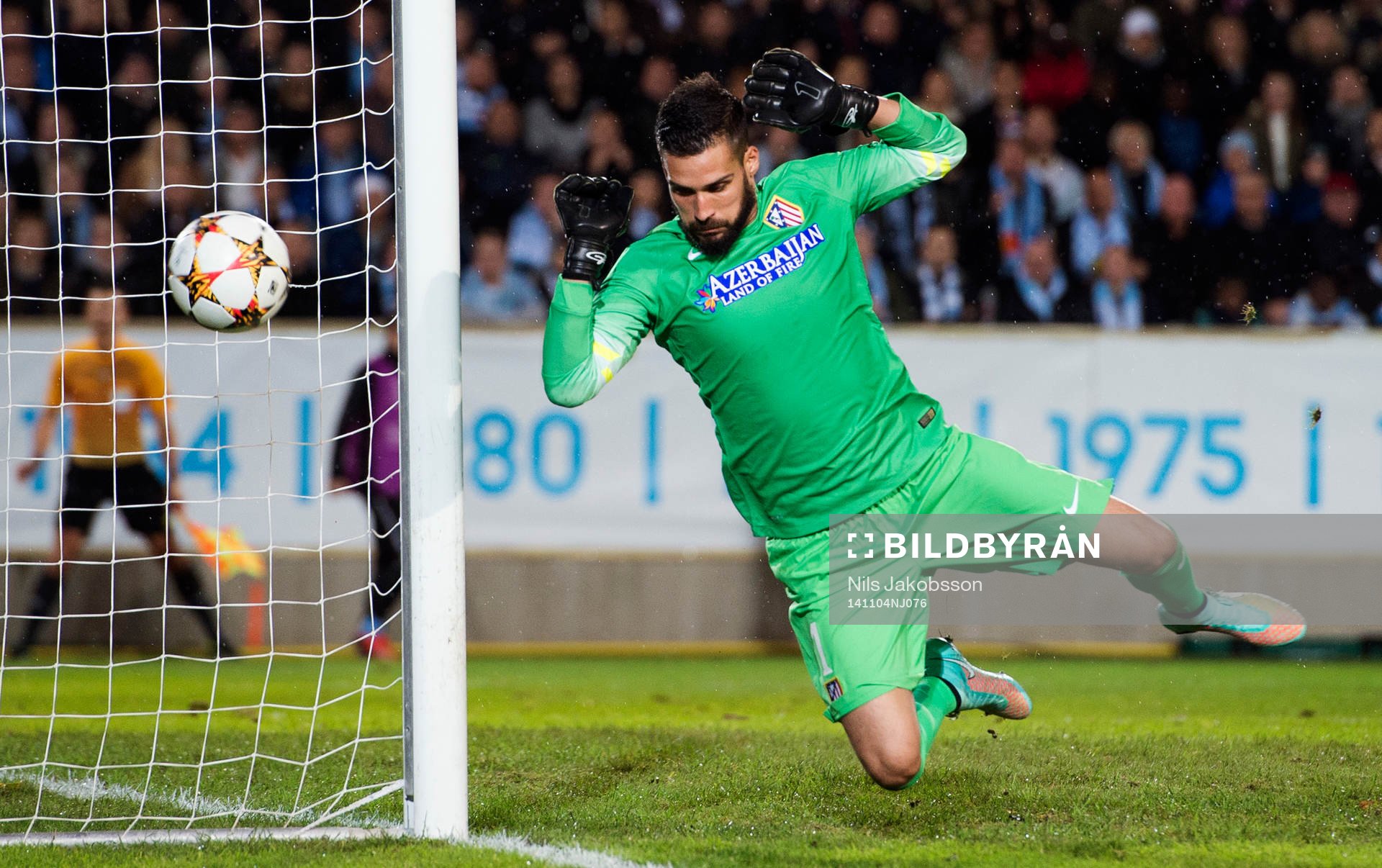 Atletico Madrids målvakt Miguel Angel Moya under fotbollsmatchen i Champions League mellan Malmö FF och Atletico Madrid den 4 november 2014 i Malmö.
