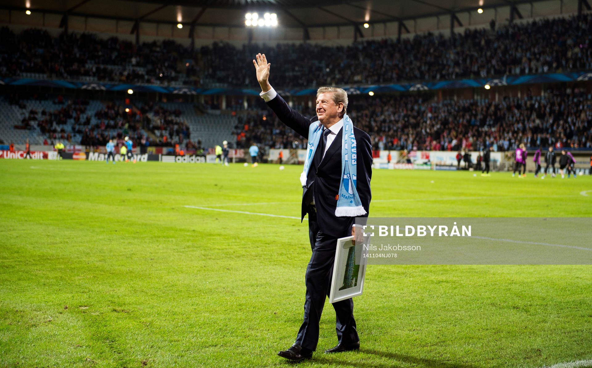 Roy Hodgson hyllas