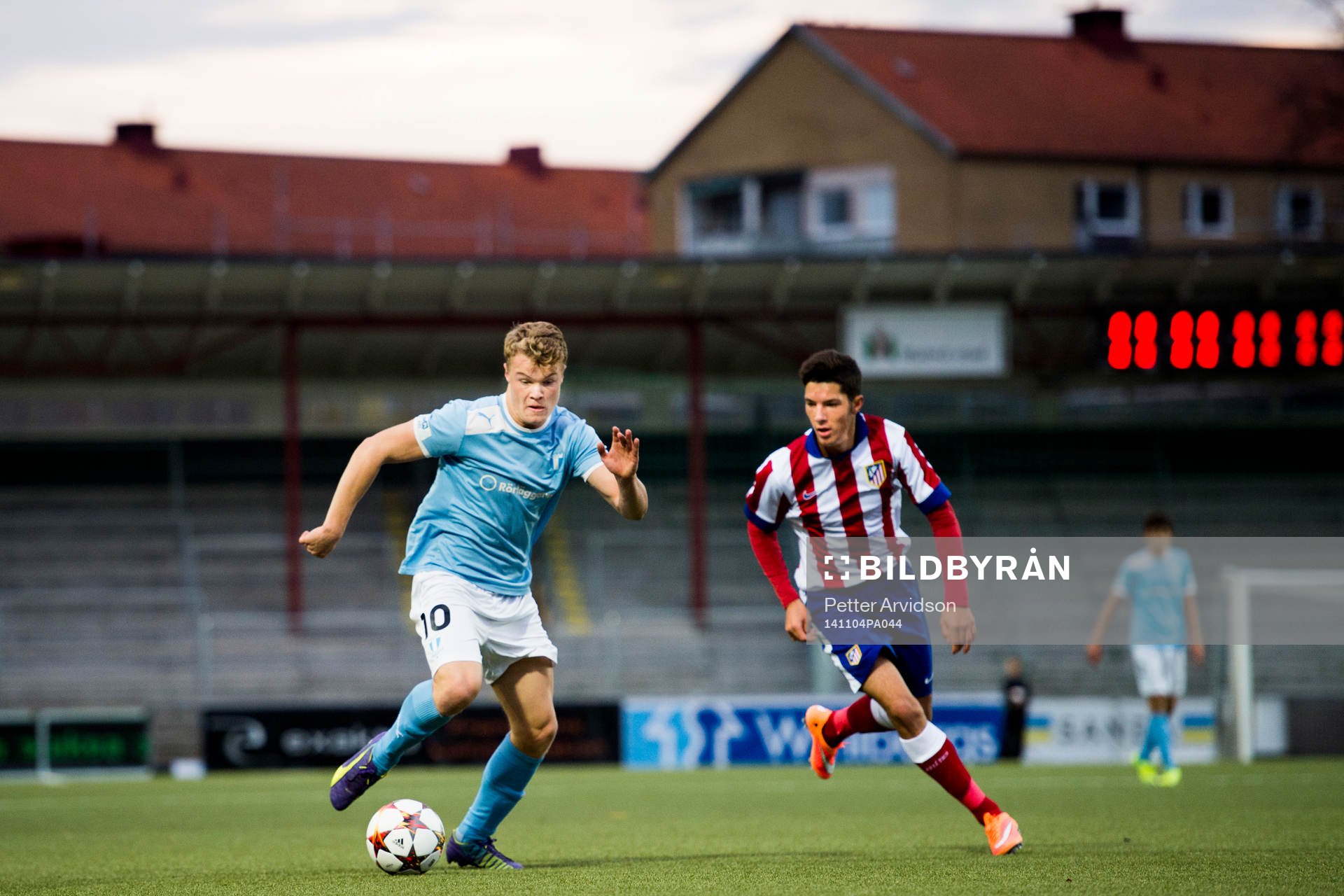 Malmö FFs Freddie Brorsson och Atlético Madrids Antonio