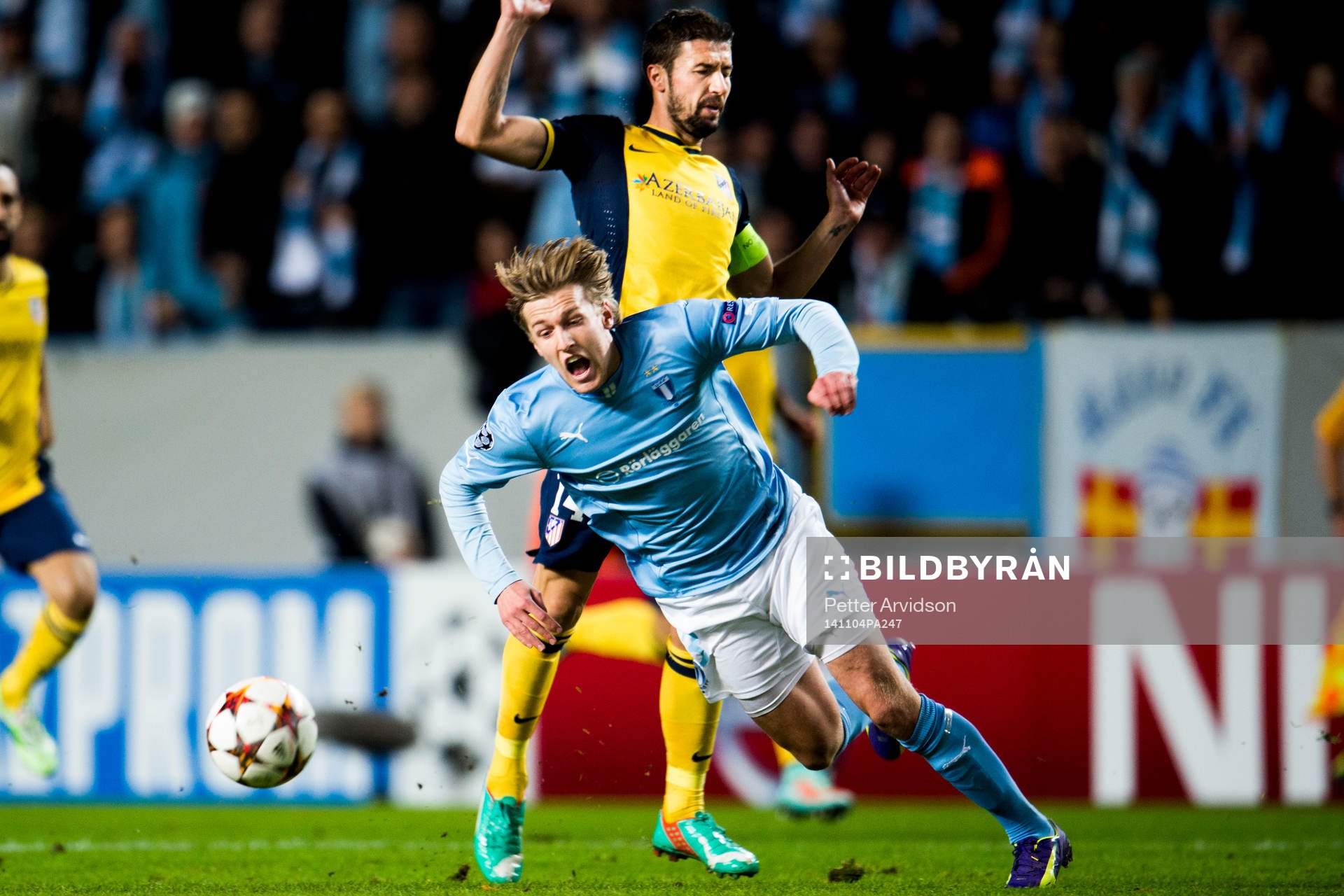 s Emil Forsberg kapas av Atletico Madrids Gabi