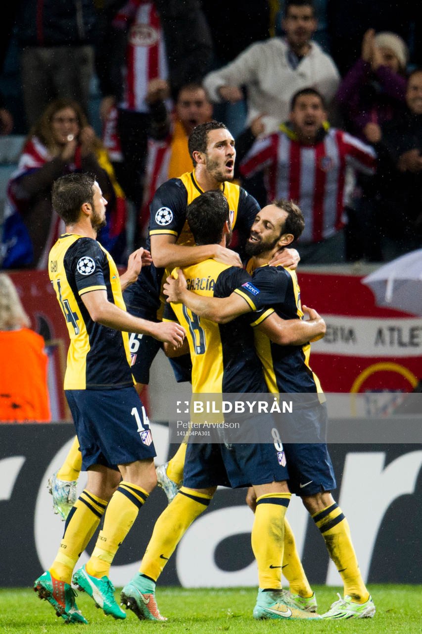 Atletico Madrids spelare jublar