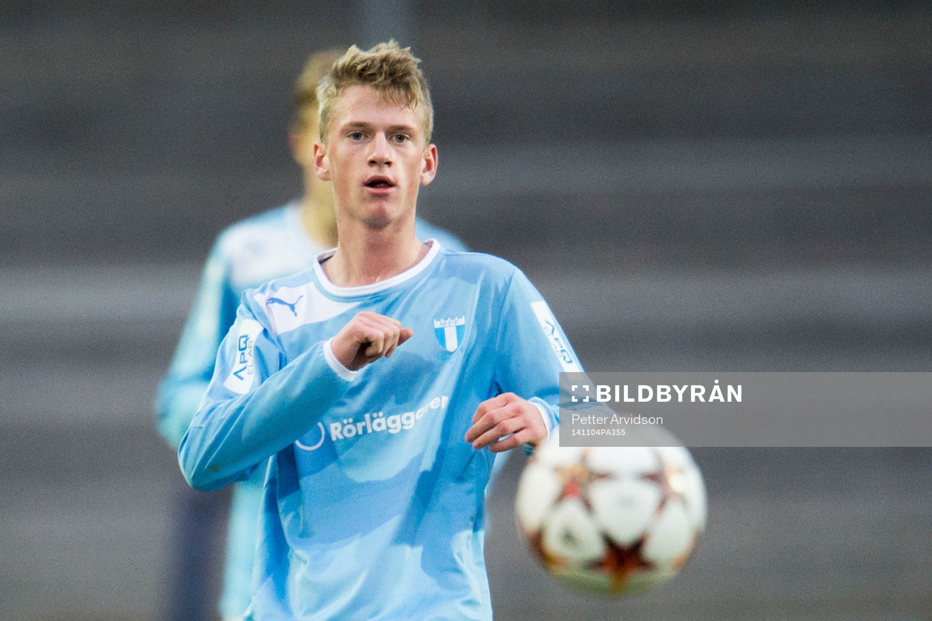 Malmö FFs Aron Mar Brynjarsson under fotbollsmatchen i UEFA Youth League mellan Malmö FF och Atlético Madrid den 4 november 2014 i Malmö.