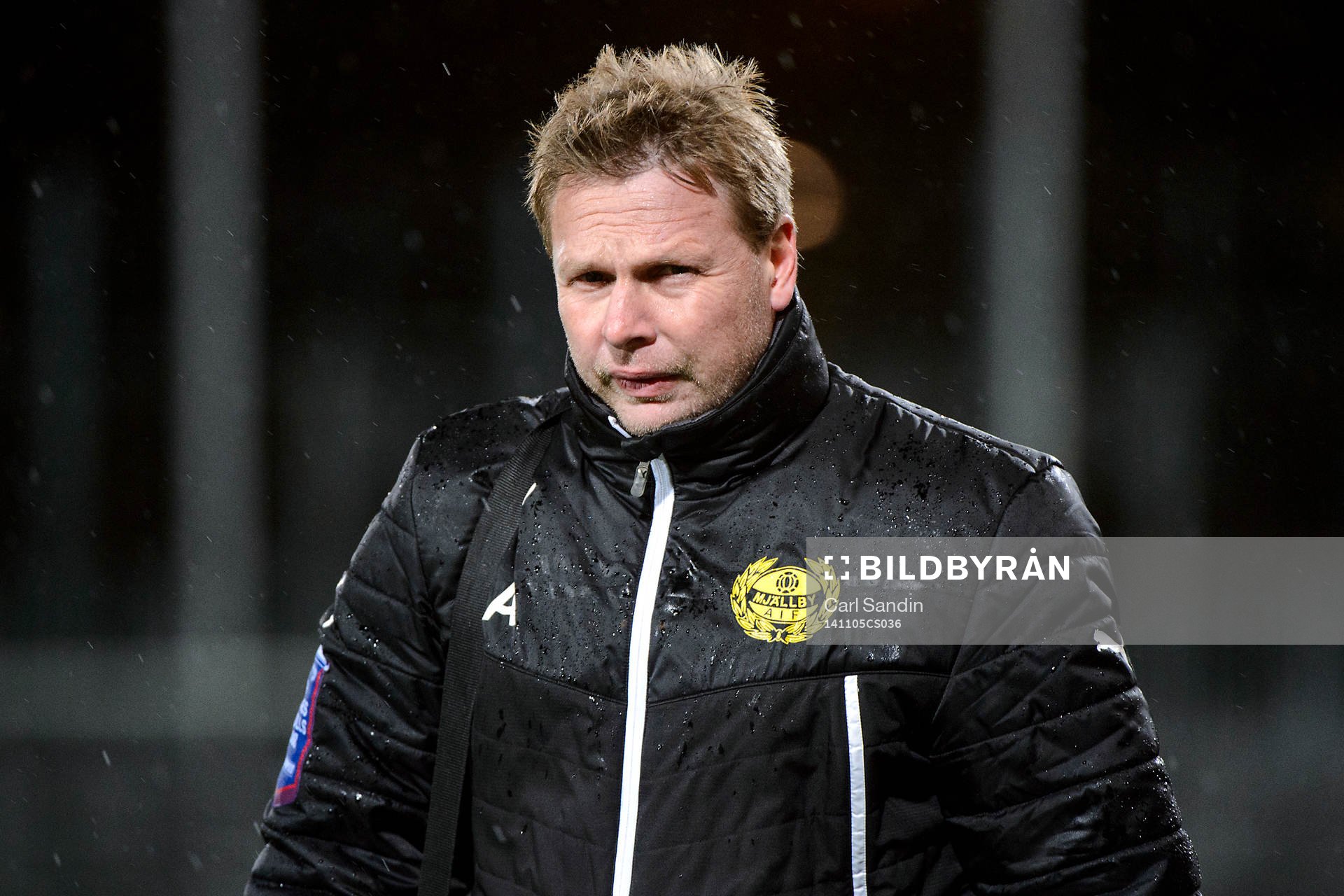 Mjällbys tränare Jonas Andersson under sm-finalen i fotboll för U21 mellan Häcken och Mjällby den 5 november 2014 i Göteborg.