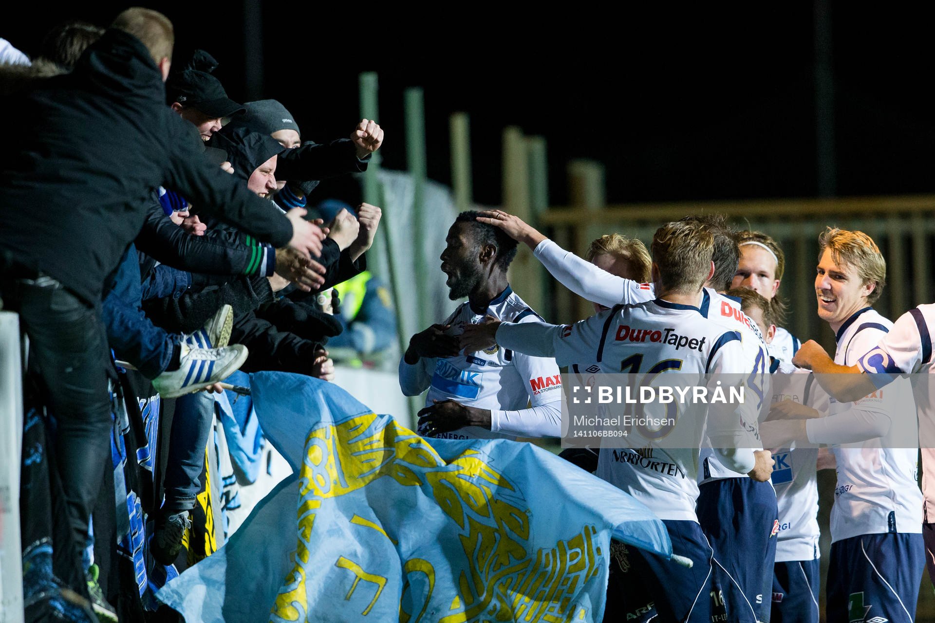 Gefles Dioh Williams jublar framför tillresta Gefle