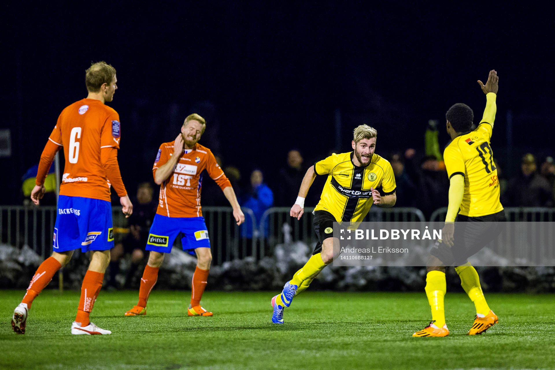 Frejs Christophe Lallet jublar