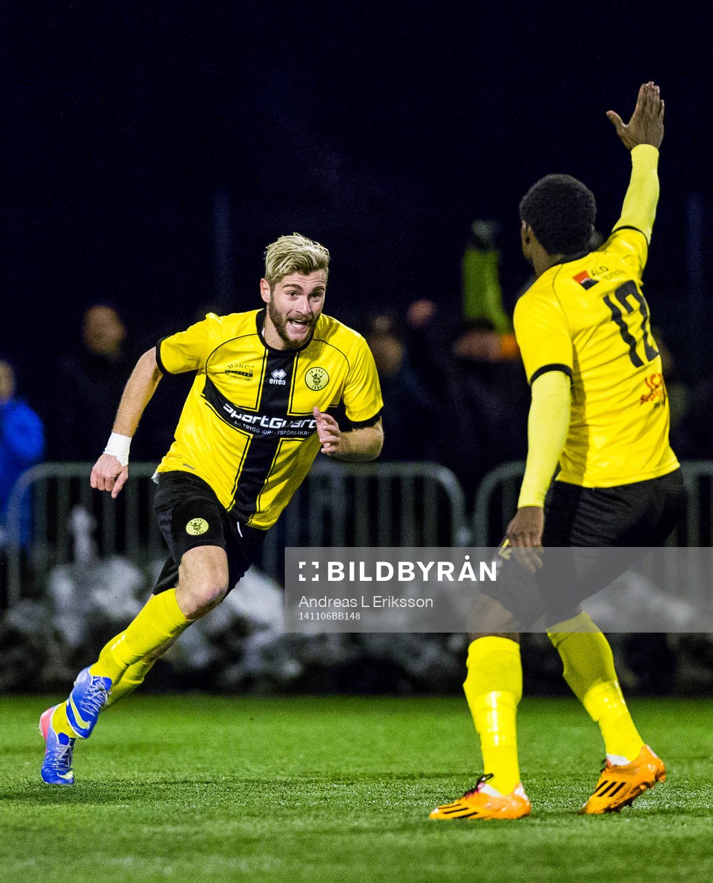 Frejs Christophe Lallet jublar