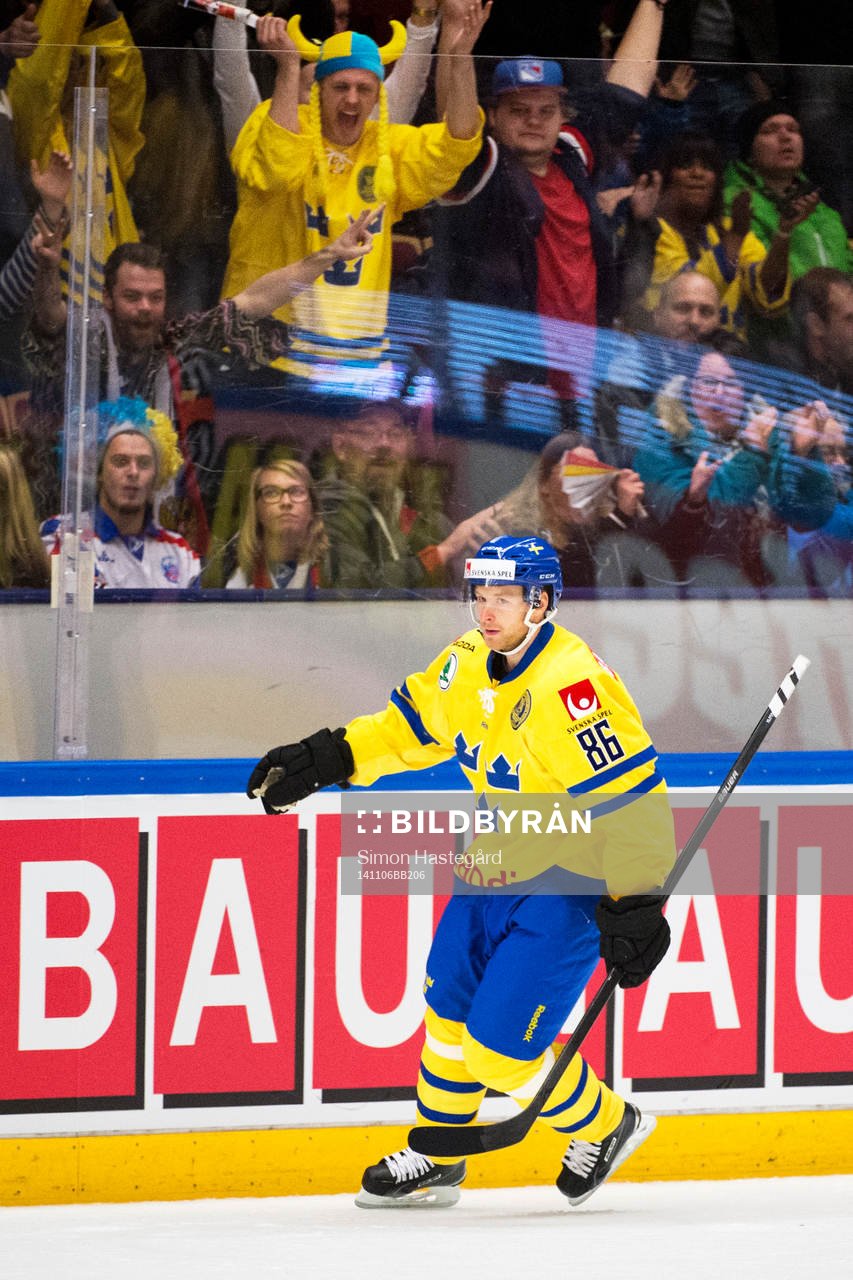 Sveriges Linus Klasen jublar