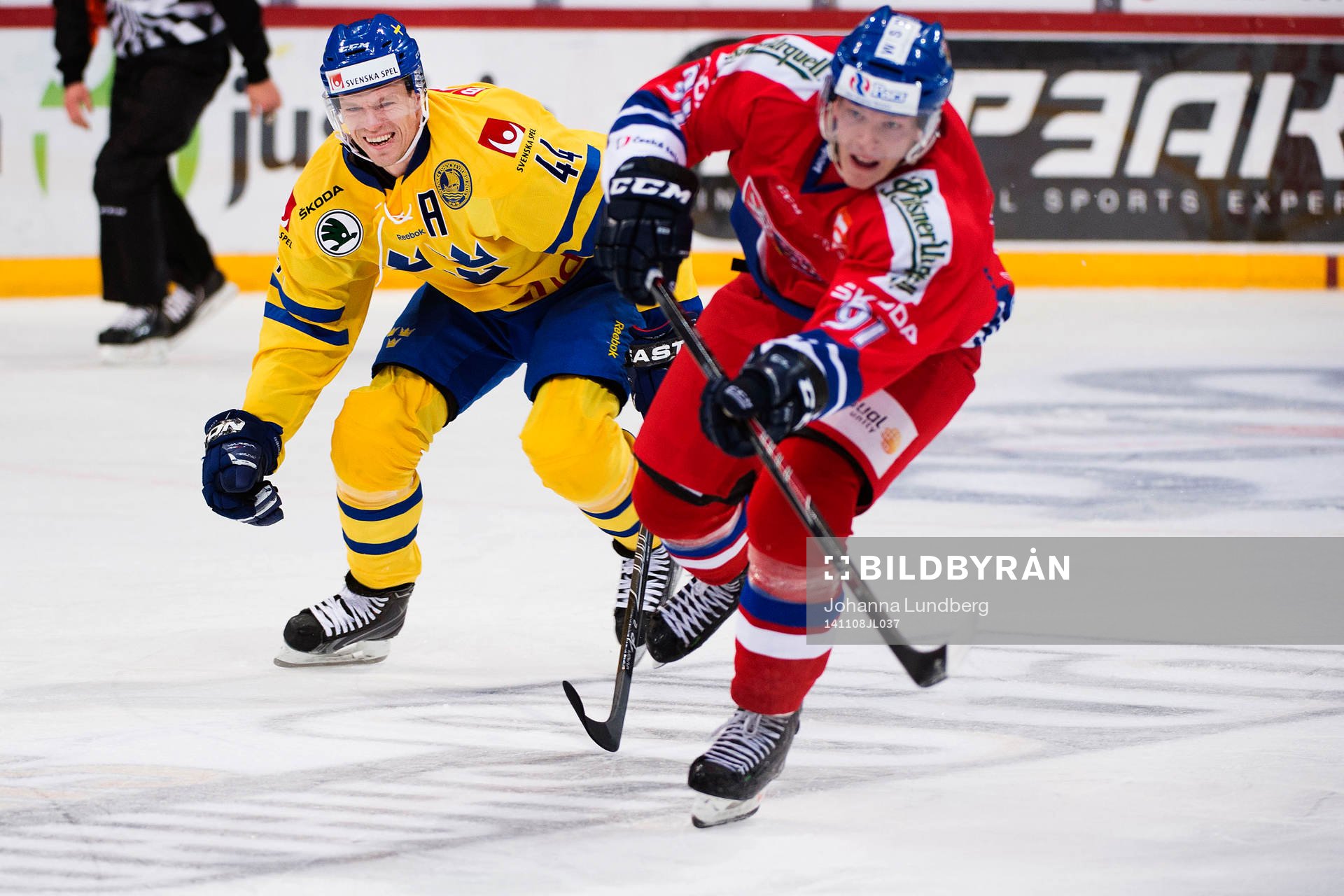 Sveriges Nicklas Danielsson jagar Tjeckiens Jakub Krejcik