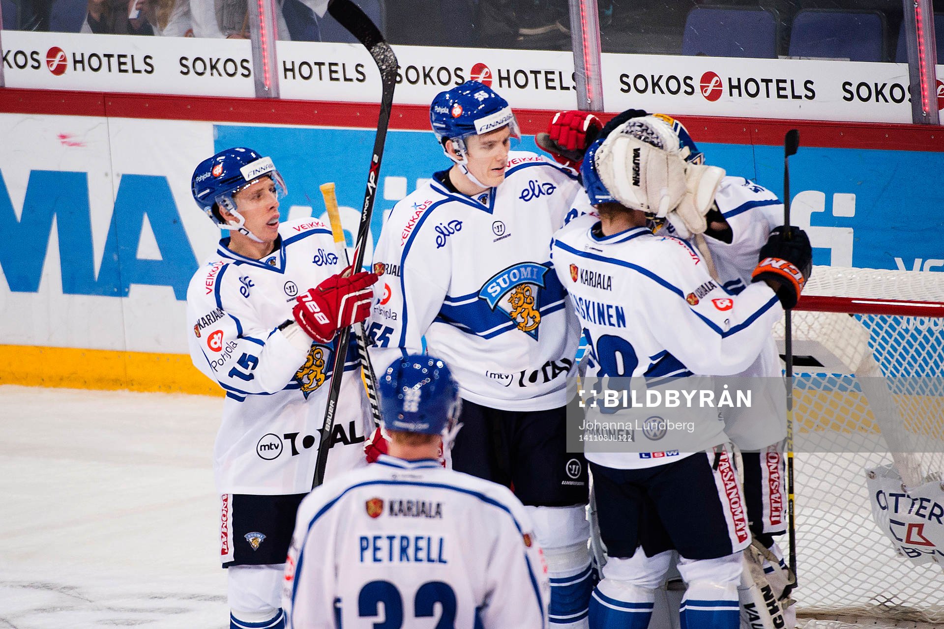 Finlands spelare jublar