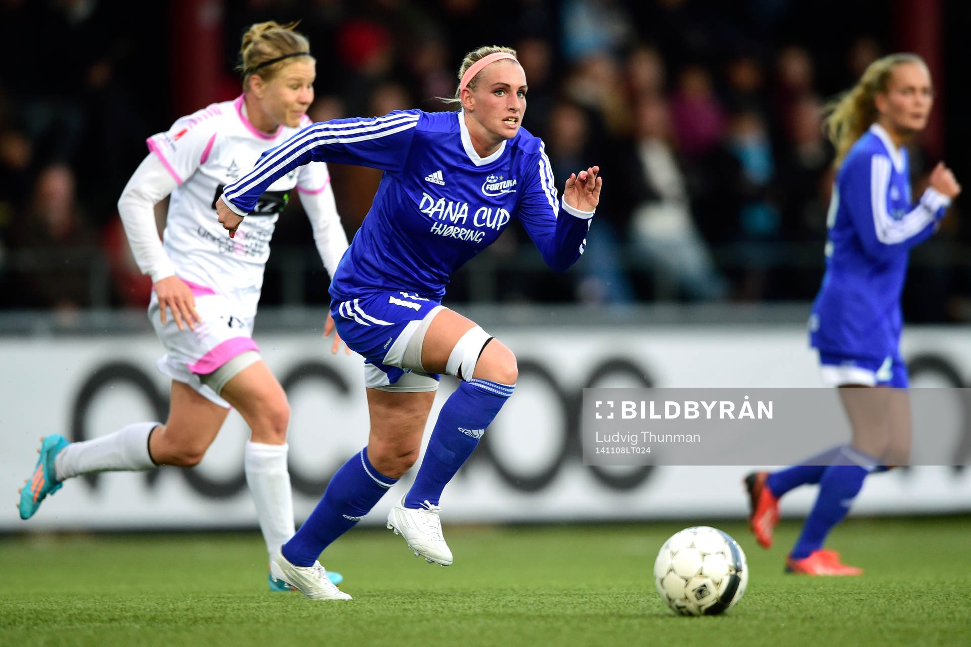 Fortuna Hjørrings Camilla Kur med bollen