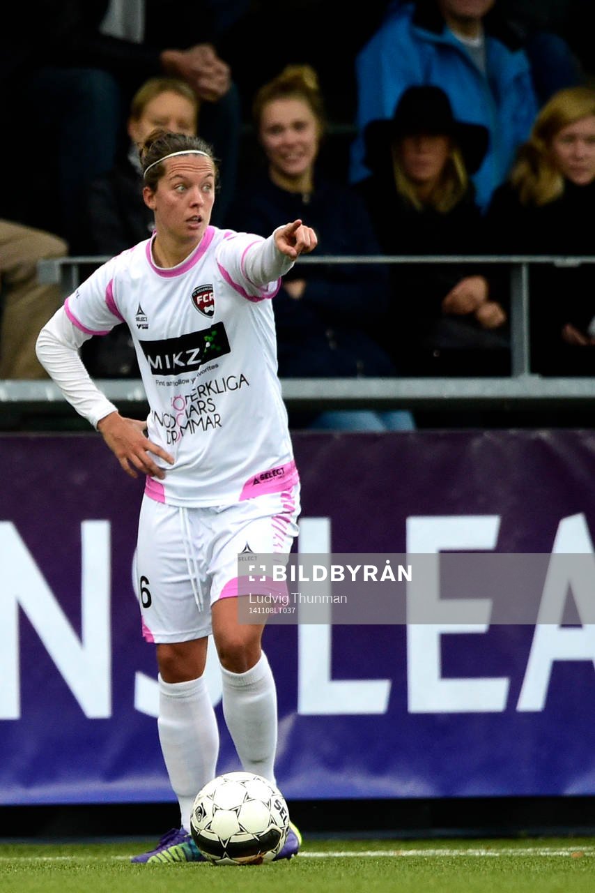 Rosengårds Lina Nilsson getikulerar