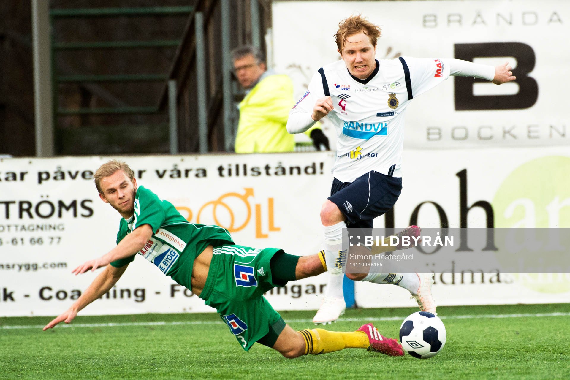 Ljungskiles Niclas Andersén  och Gefles Simon Lundevall