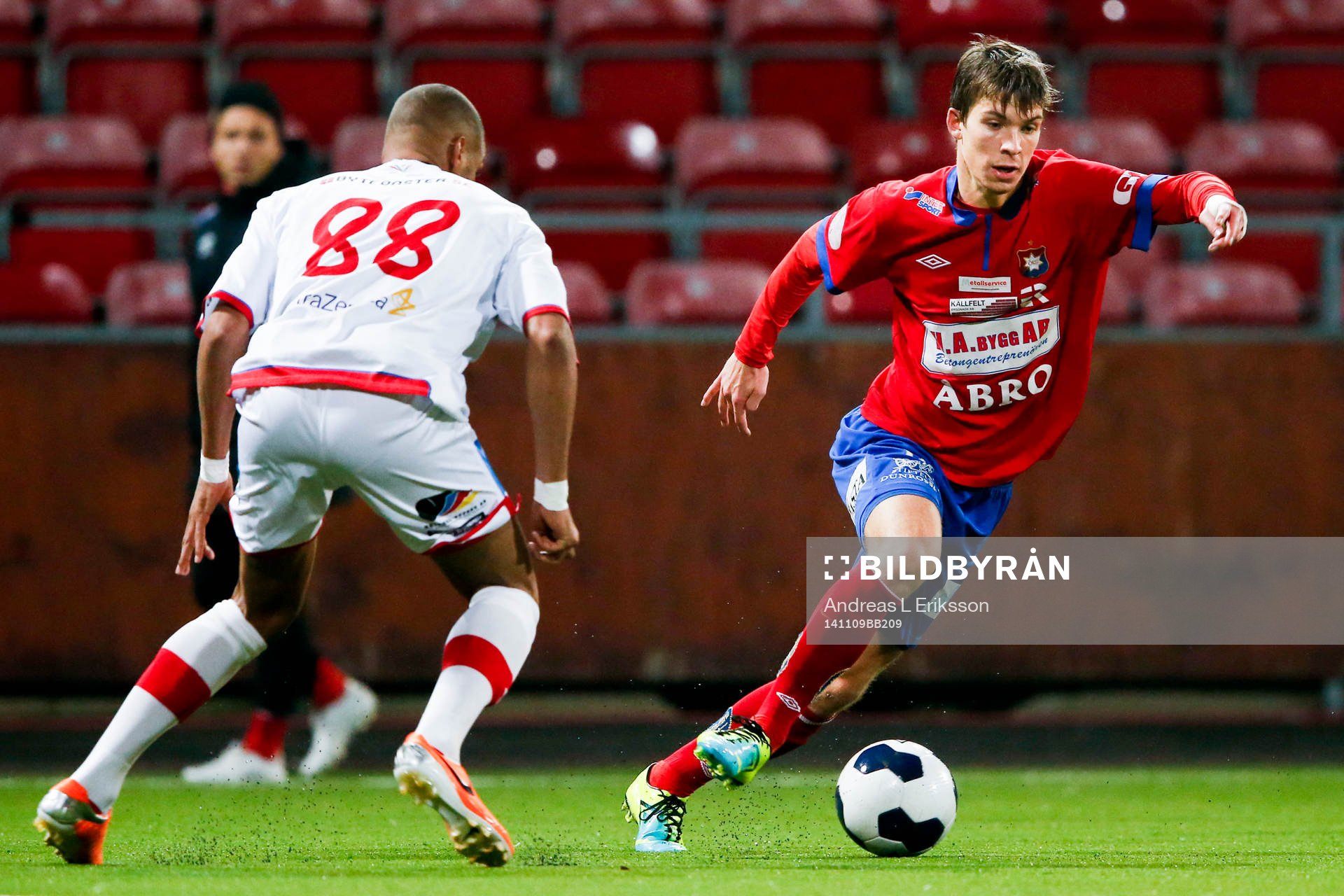 Assyriskas Kyle Konwea och Örgrytes Daniel Paulson