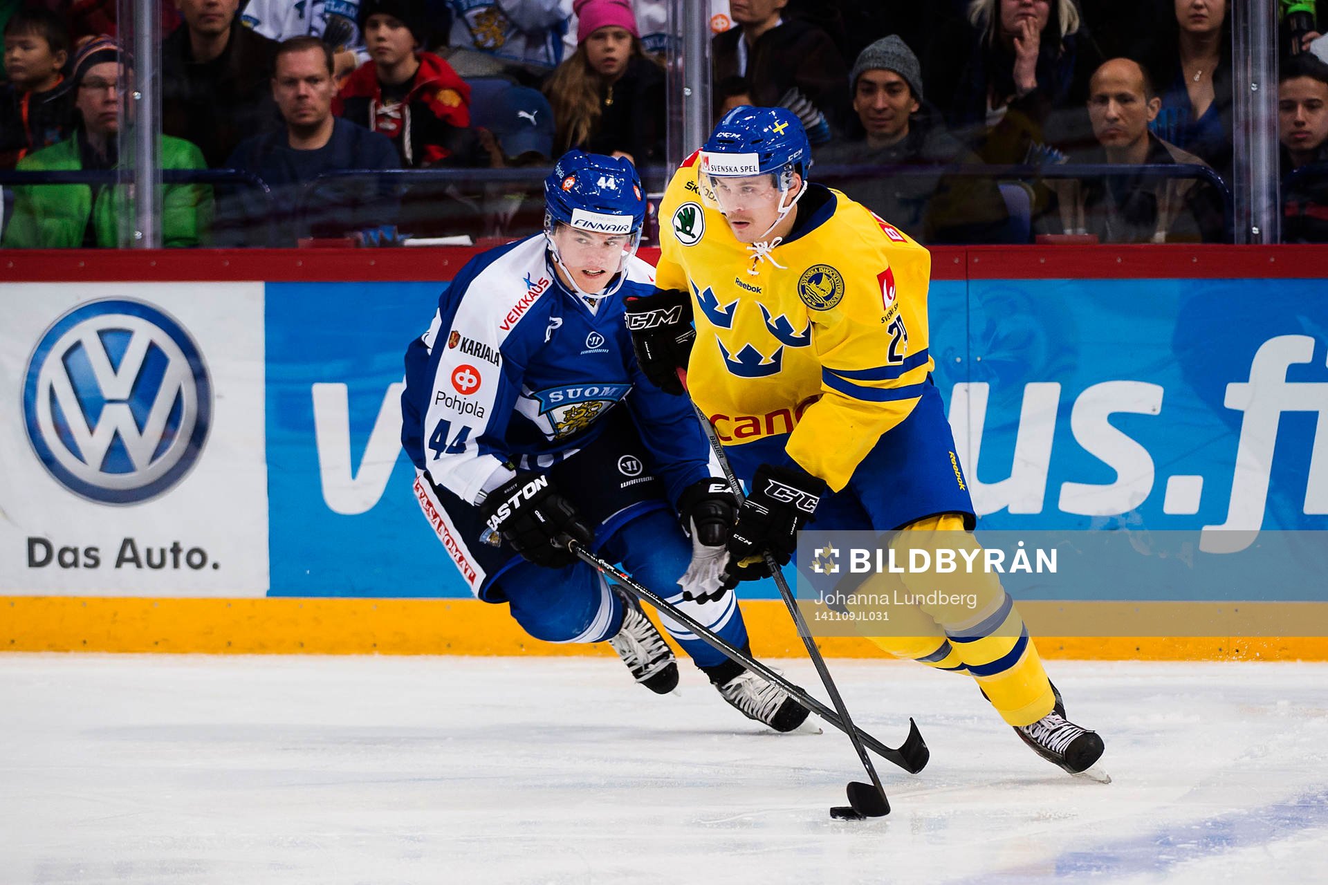 Sveriges David Ullström jagas av Finlands Ville Koistinen