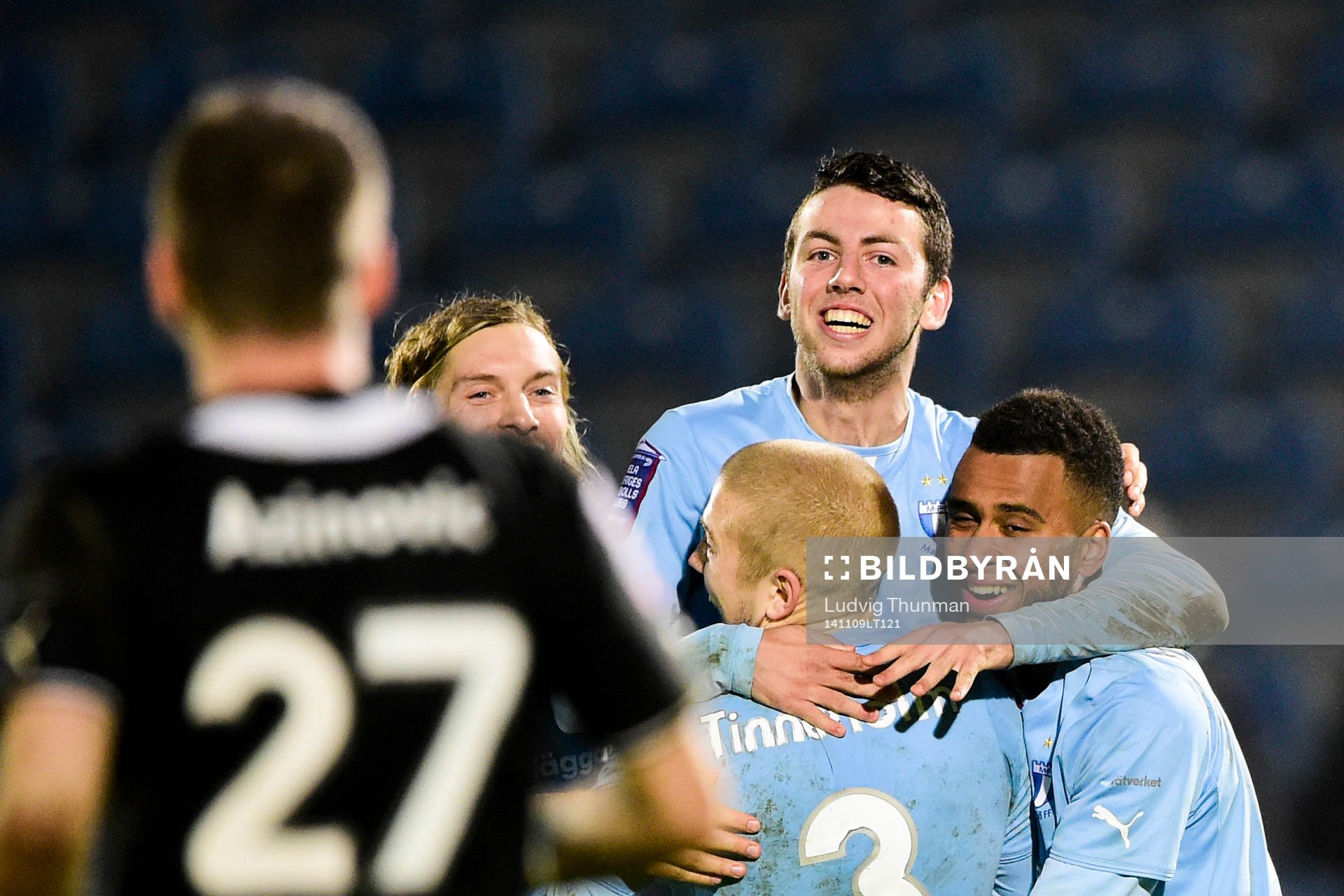 Malmö FFs Erdal Rakip kramas om av Markus Halsti, Anton