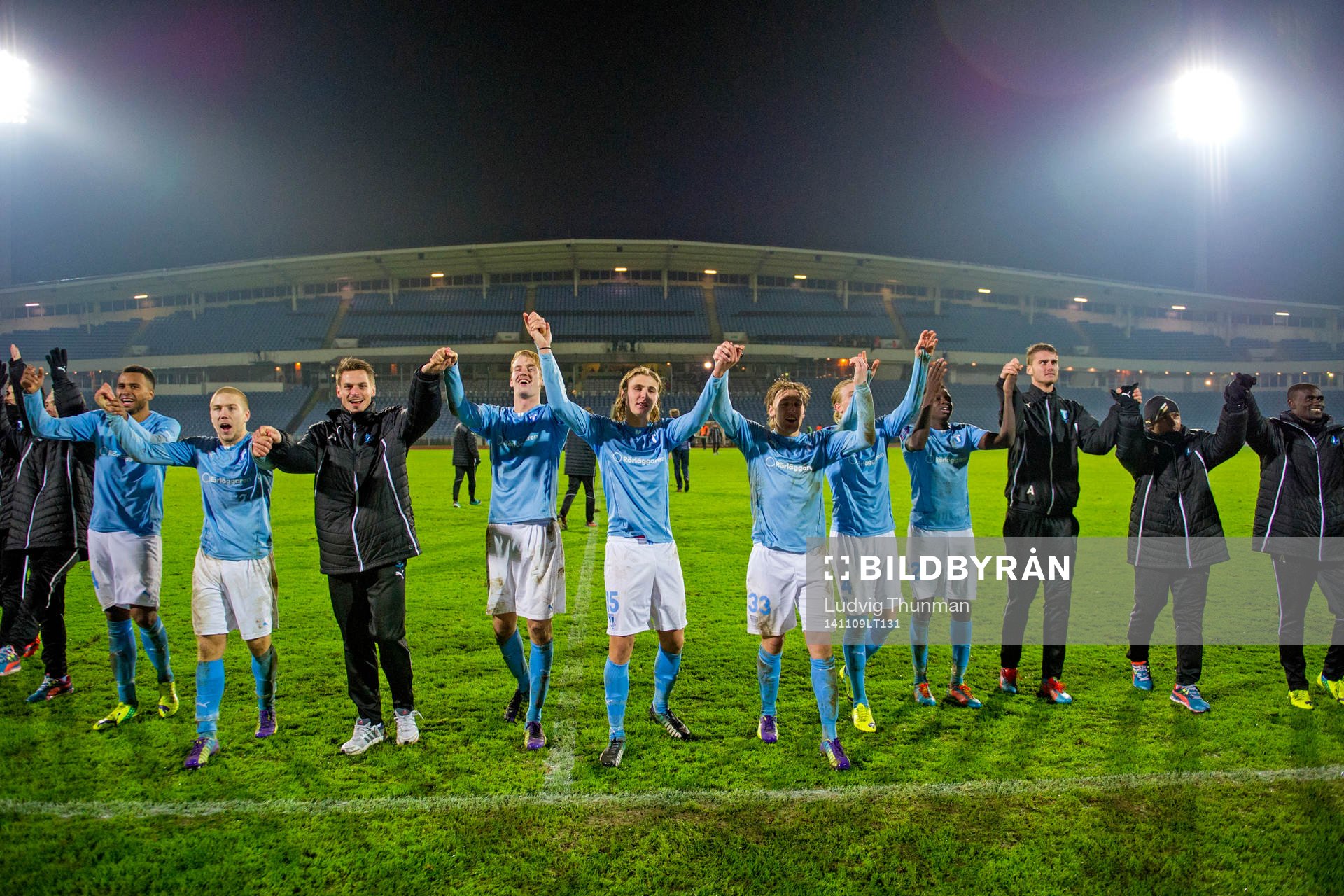 Malmö FFs spelare tackar publiken