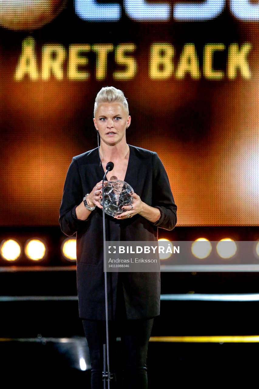 Årets back, dam tilldelades Nilla Fischer, Wolfsburg