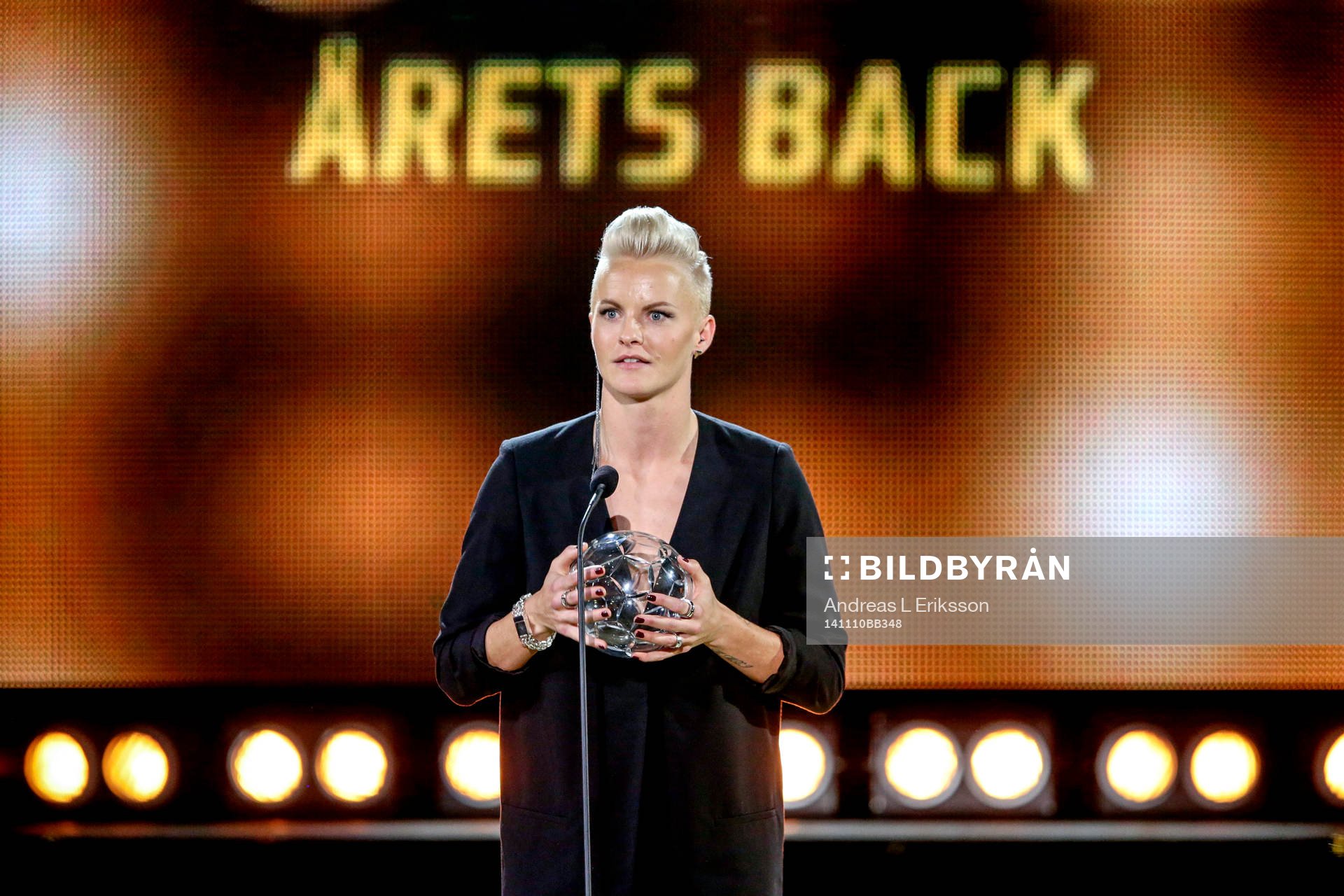 Årets back, dam tilldelades Nilla Fischer, Wolfsburg