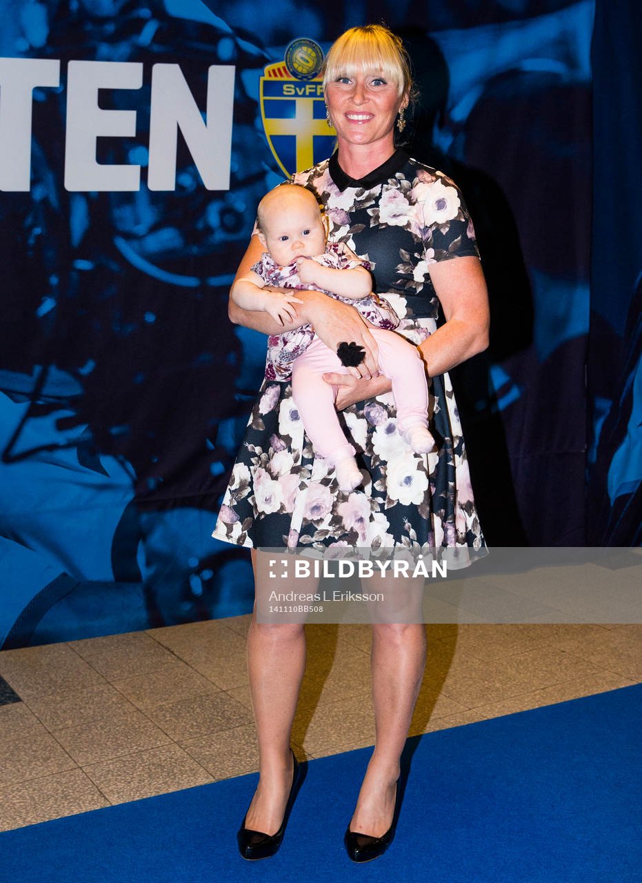 Frida Östberg med dotter