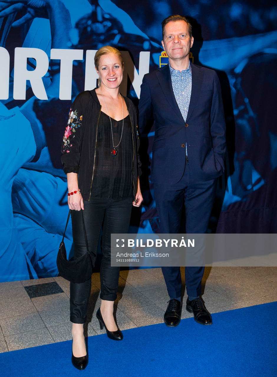 Victoria Sandell Svensson med sällskap under Fotbollsgalan den 10 november 2014 i Stockholm. 