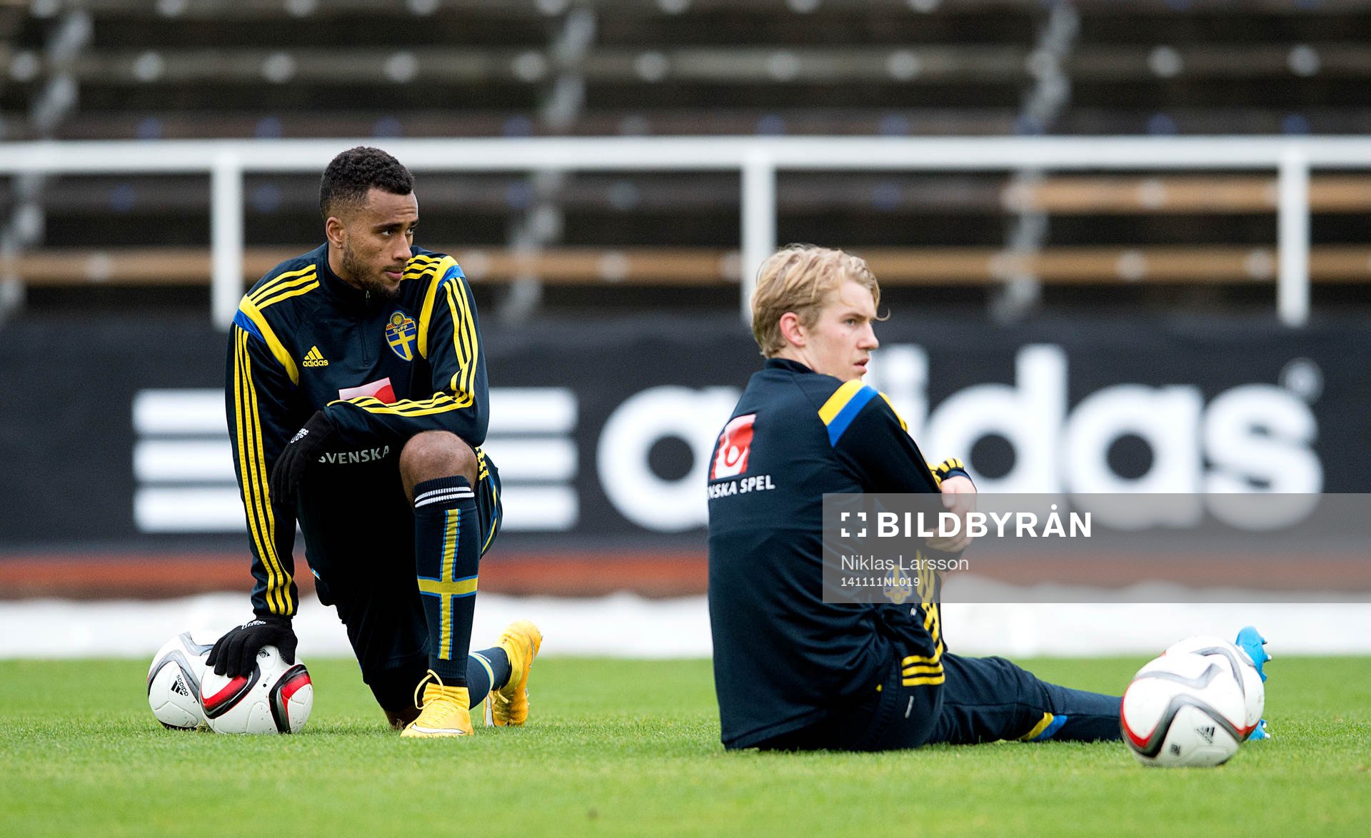Sveriges Isaac Kiese Thelin och Filip Helander