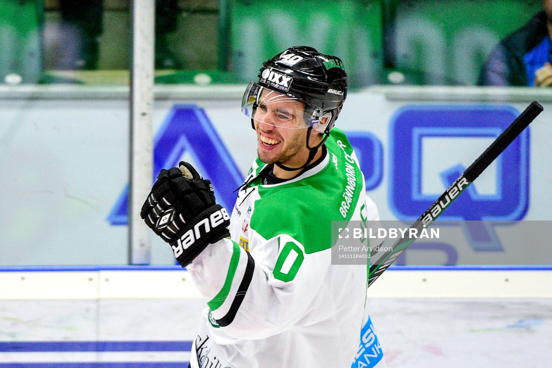 Rögles Jesper Jensen jublar