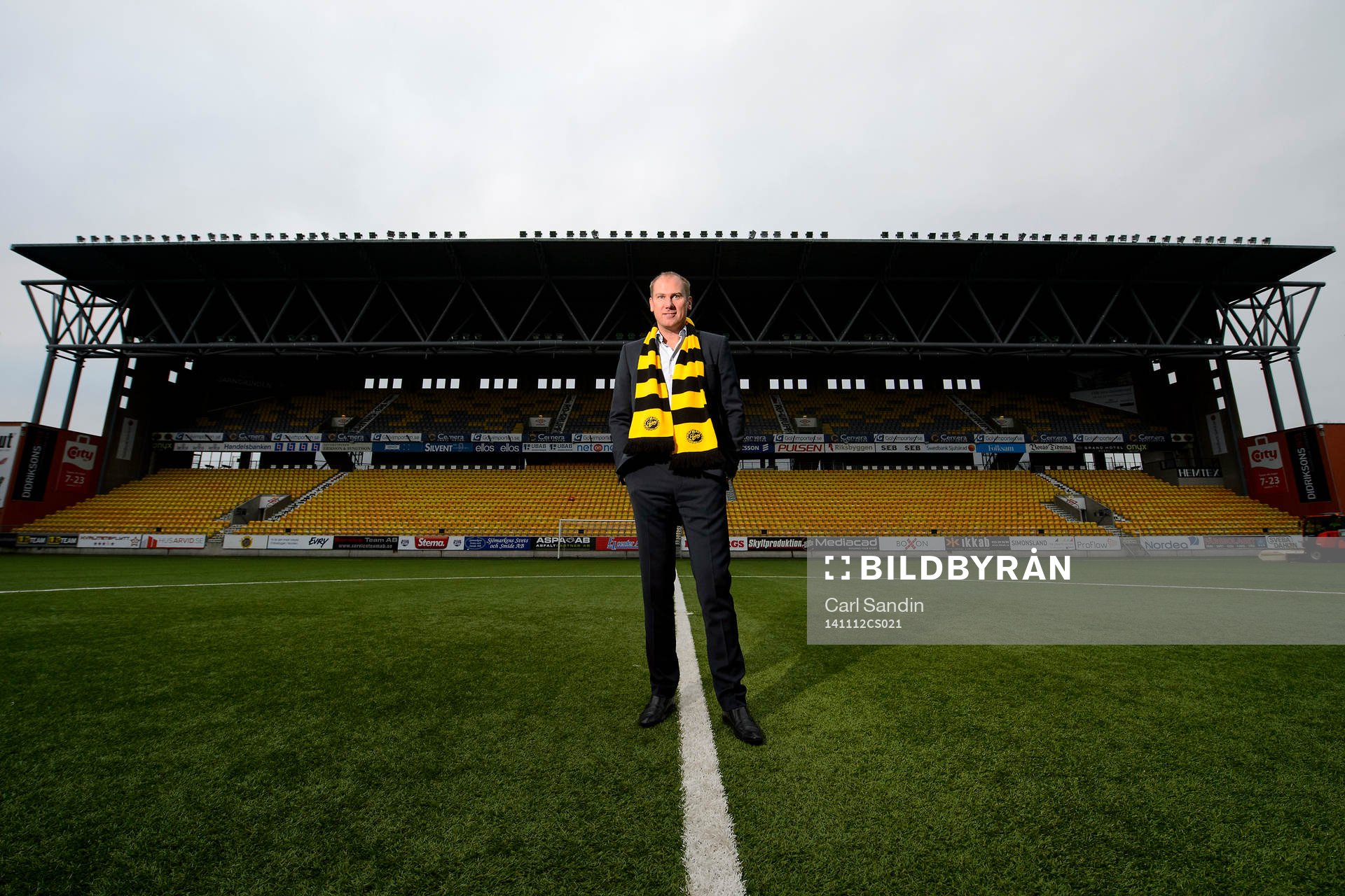 Elfsborgs manager Magnus Haglund poserar för ett porträtt efter en pressträff den 12 november 2014 i Borås.