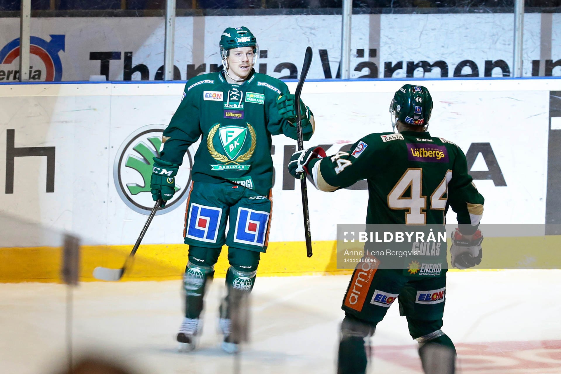 Färjestads Joakim Hillding firar han gjort 1-0