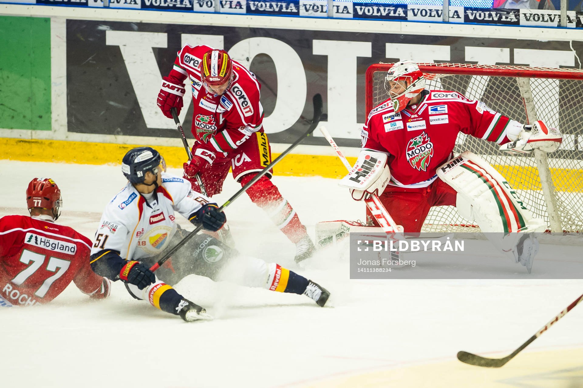 målvakt Linus Ullmark Travis Roche Jonas Ahnelöv  mot