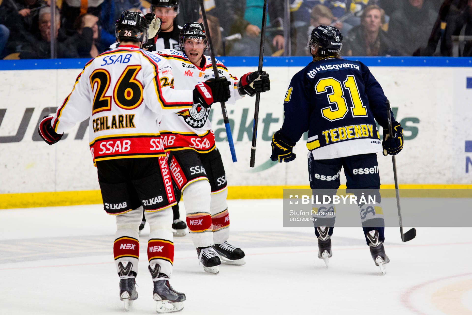 Luleås Peter Cehlarik och Chris Abbott jublar