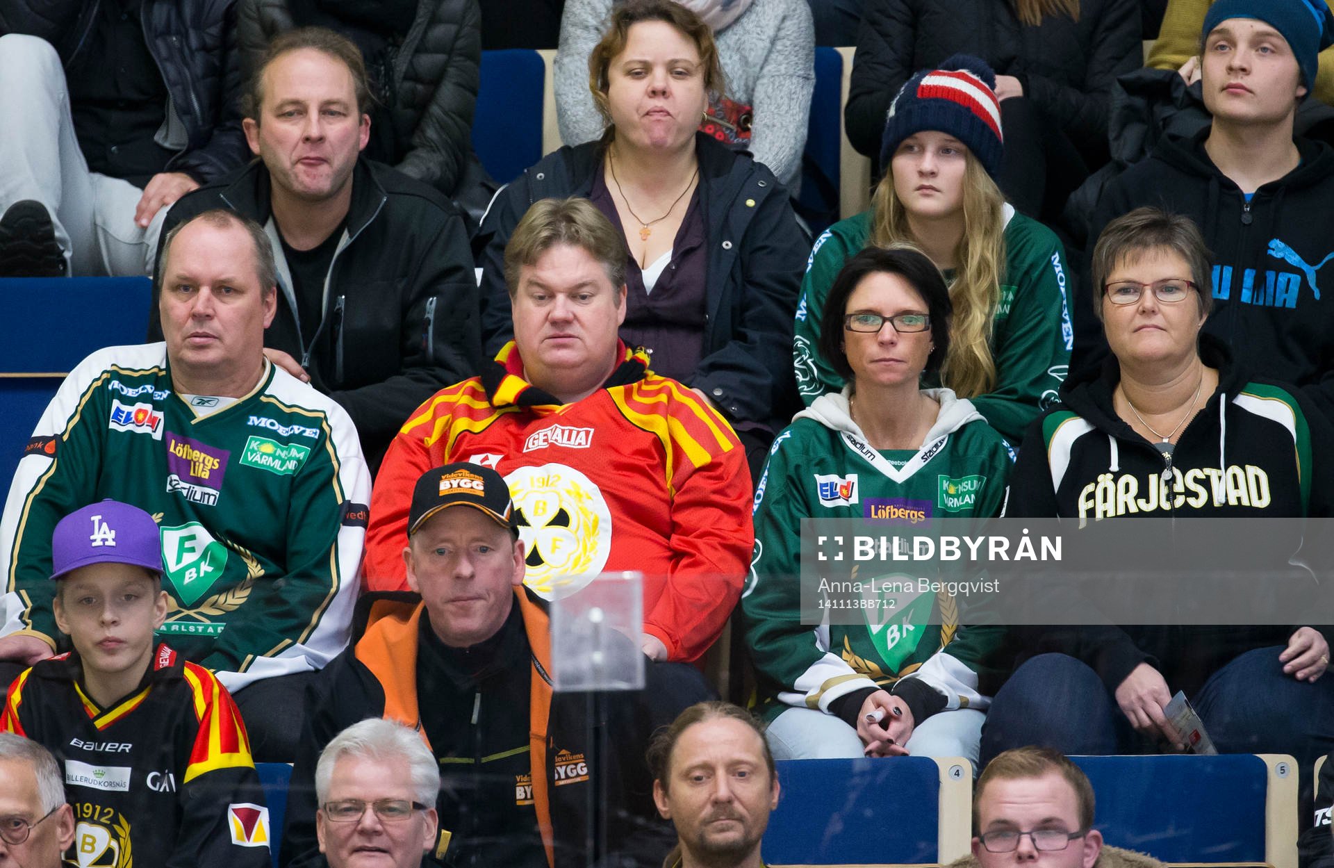 Allvarliga miner hos Färjestads och Brynäs supporters på
